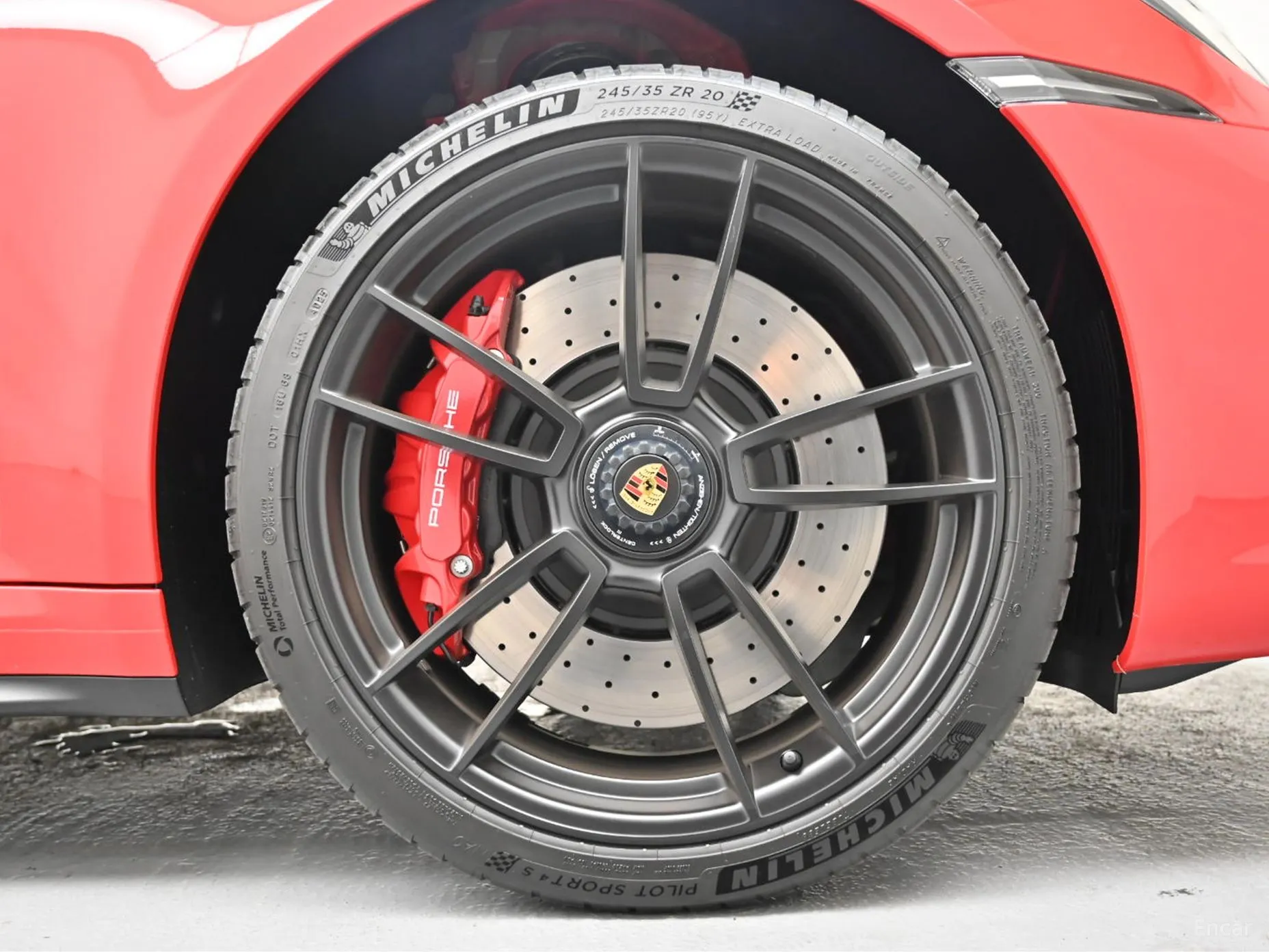 Porsche 911 (992) превью 5