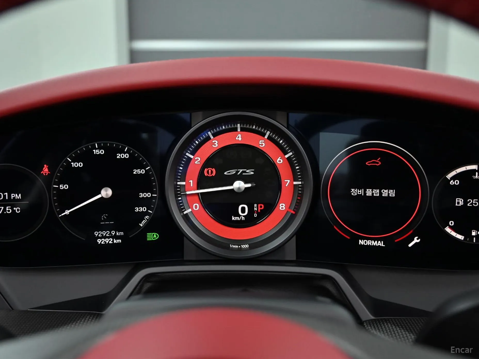 Porsche 911 (992) превью 8
