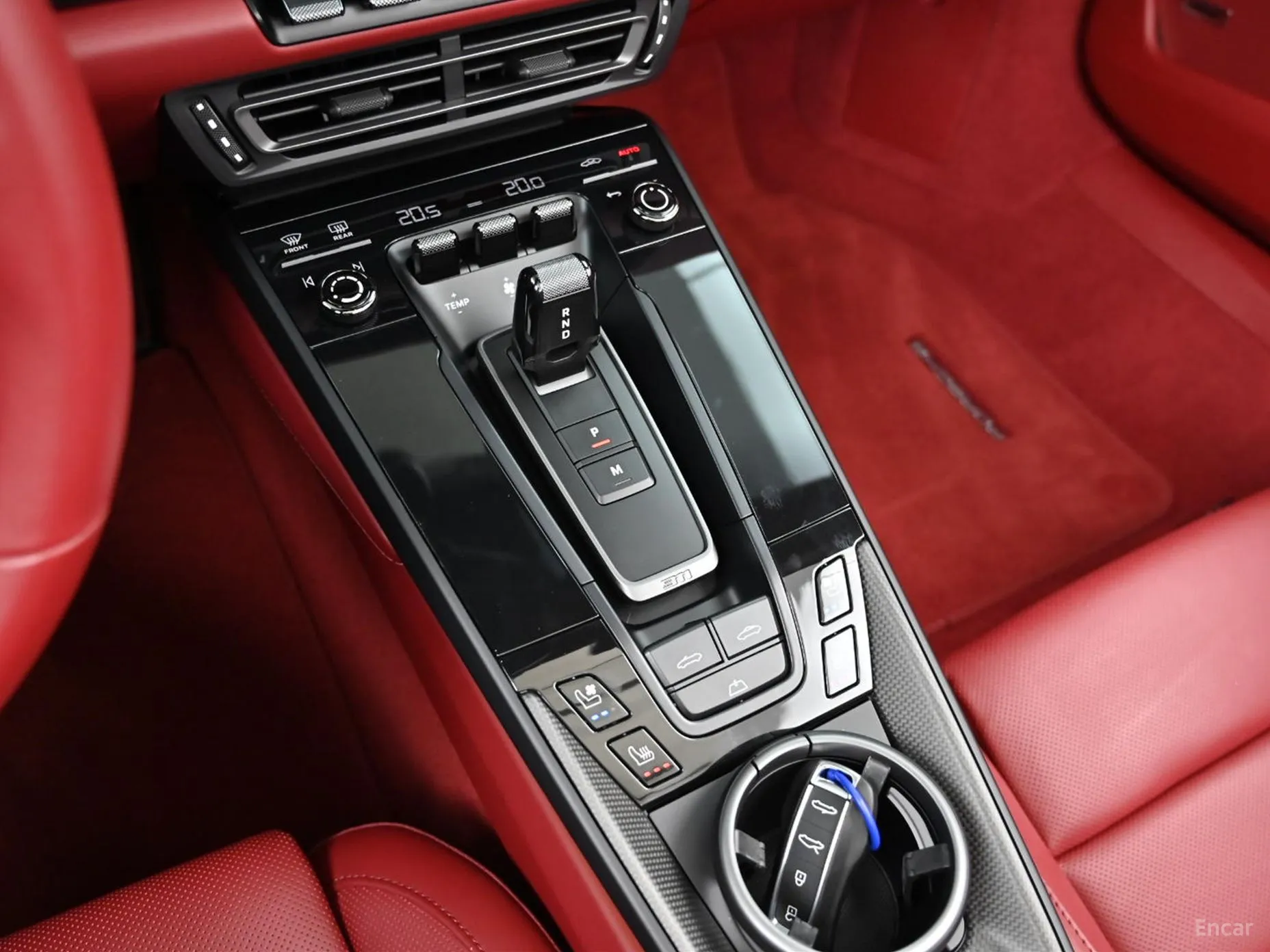 Porsche 911 (992) превью 9