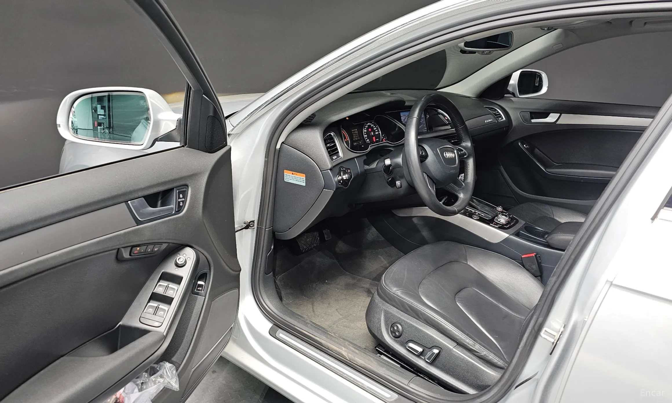 Audi New A4 превью 12