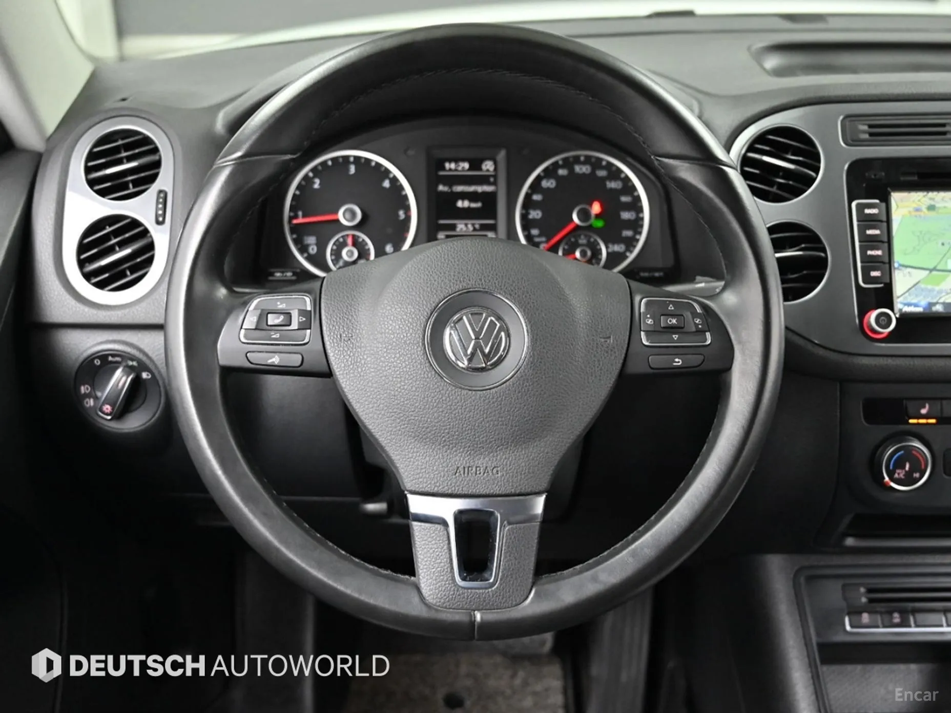Volkswagen New Tiguan превью 13