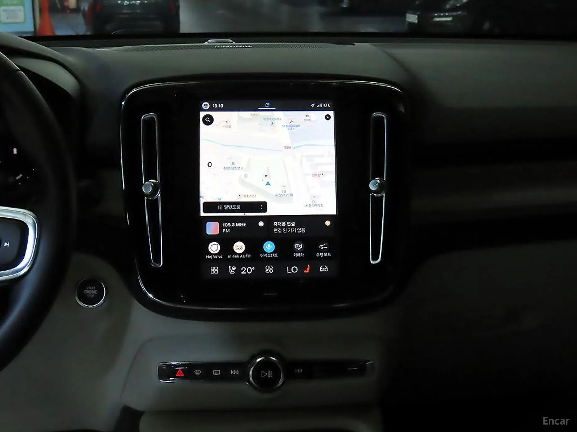 Volvo XC40 превью 11