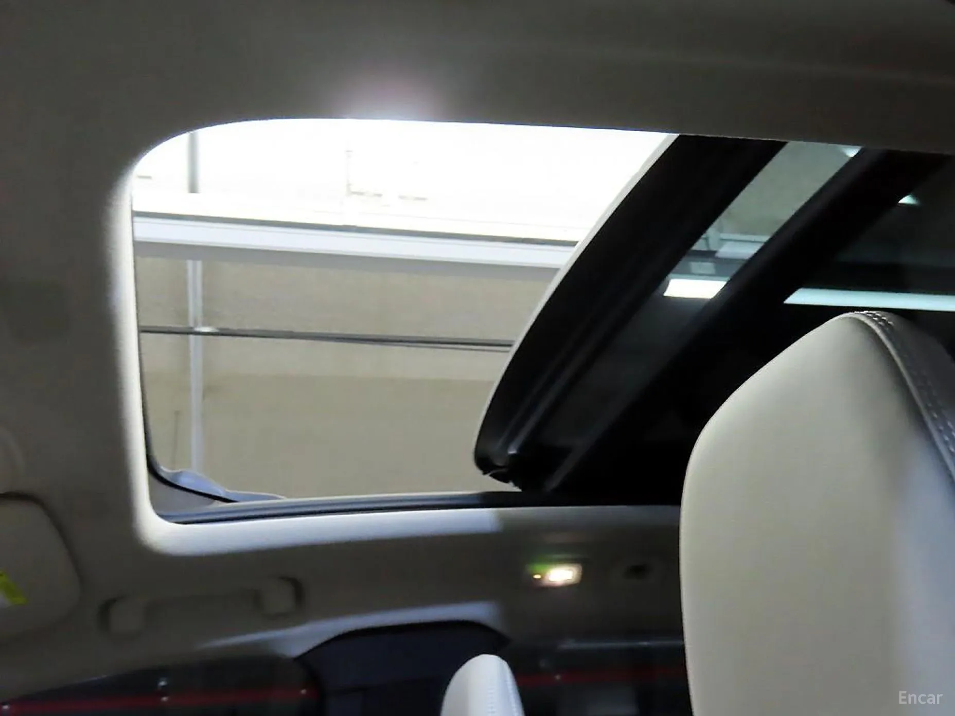 Volvo XC40 превью 16