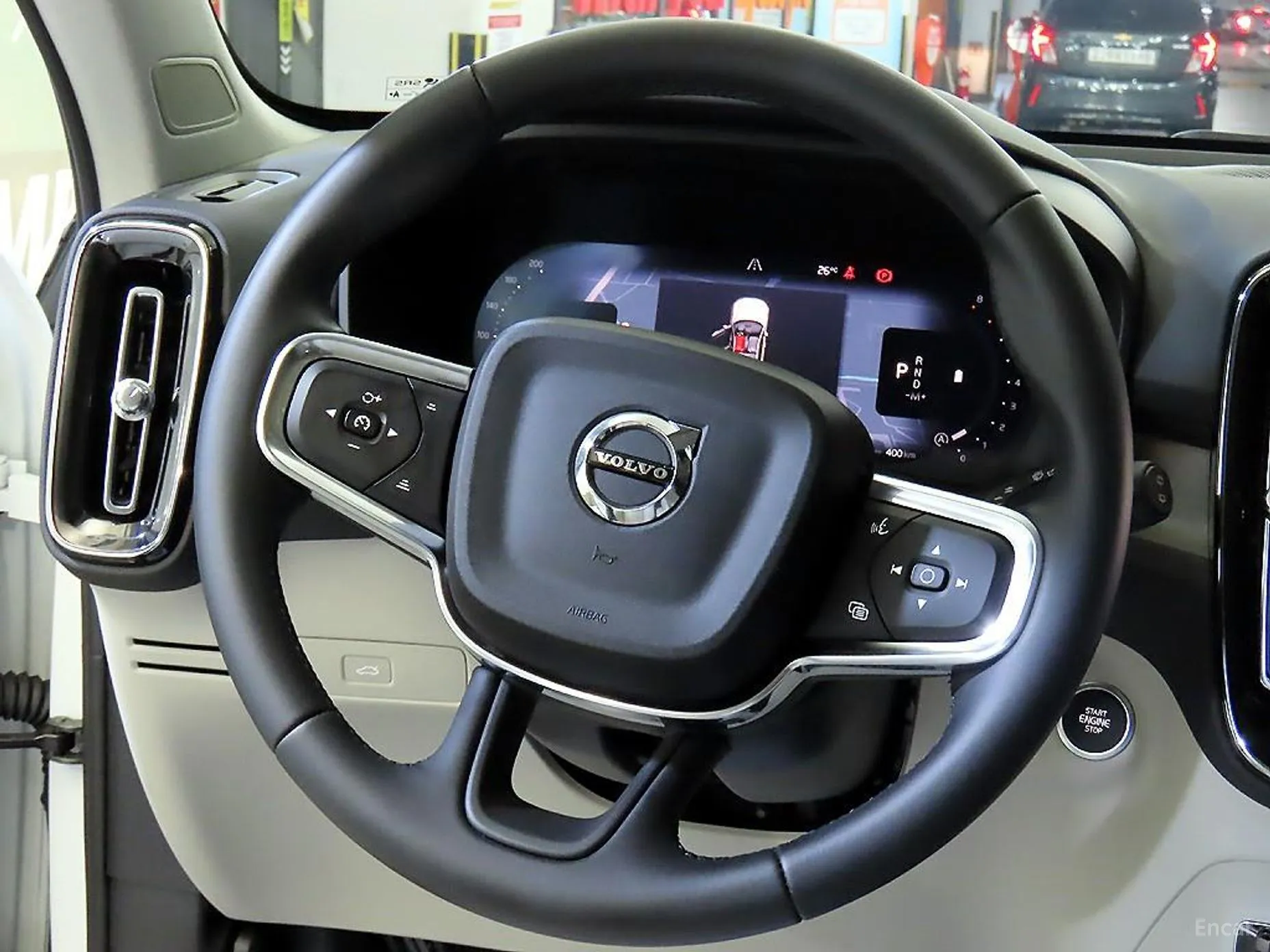 Volvo XC40 превью 8