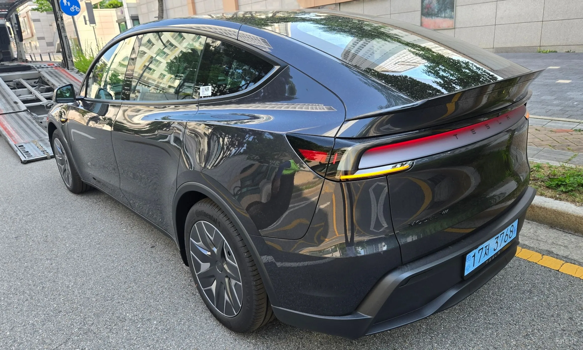 Tesla Model Y превью 6