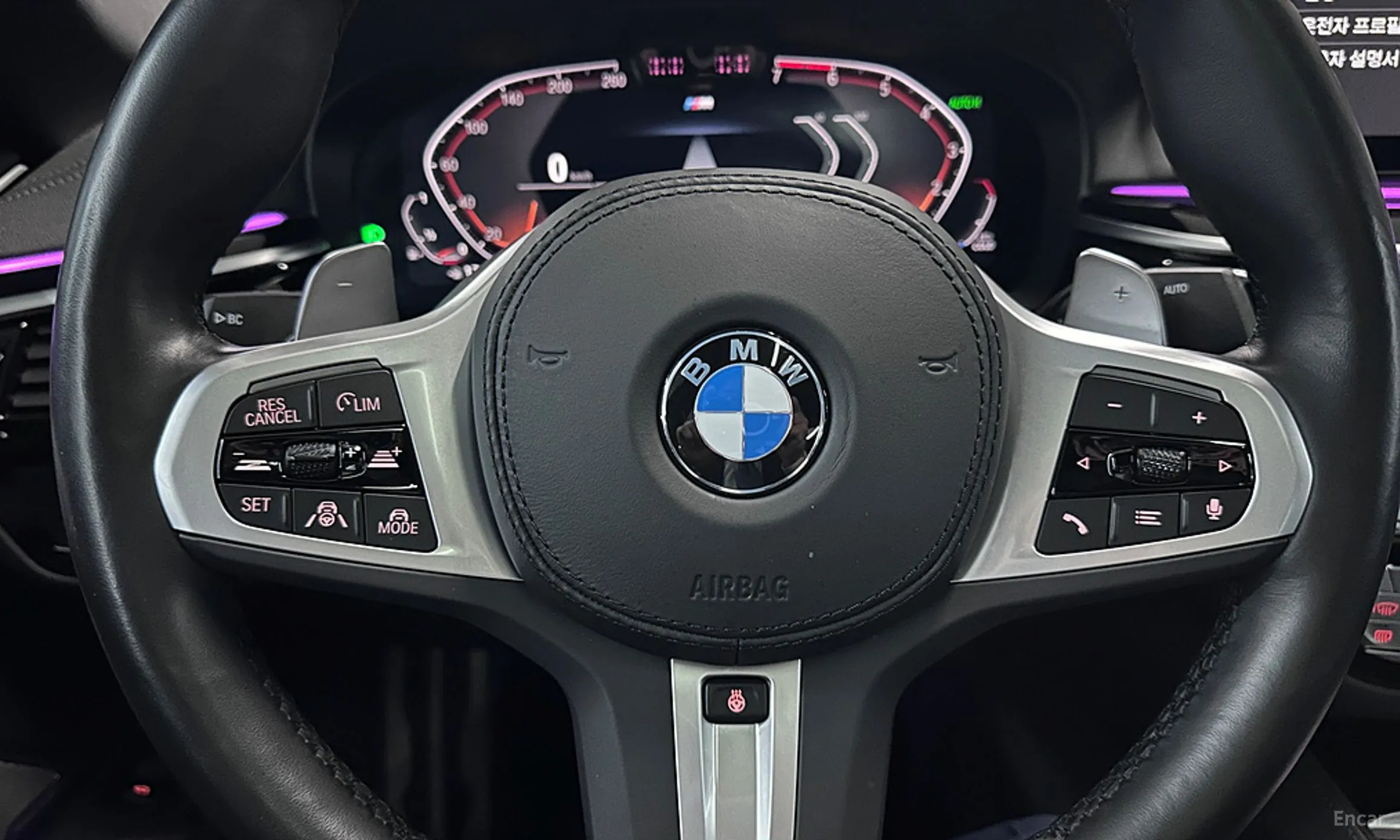 BMW 5 Series (G30) превью 13