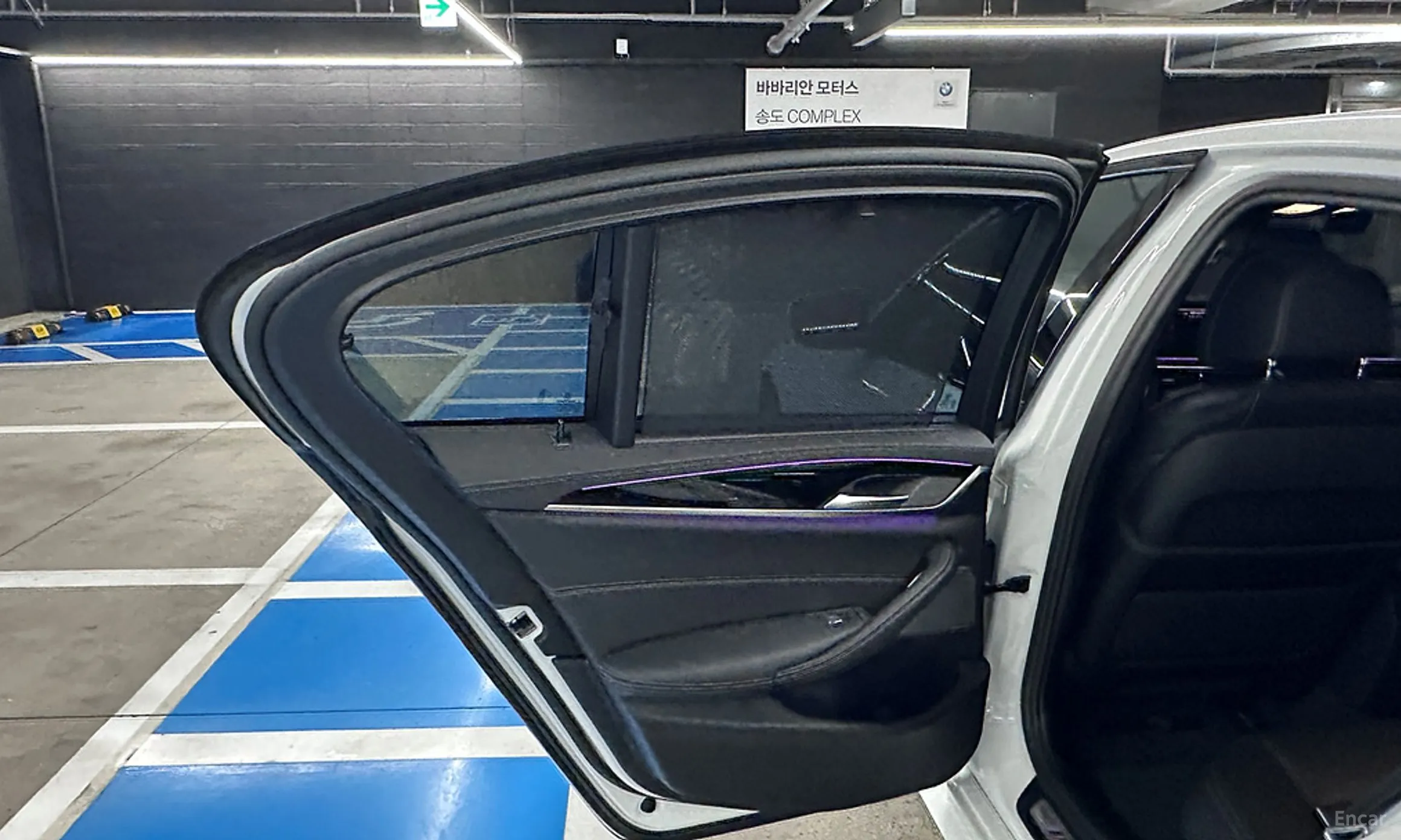 BMW 5 Series (G30) превью 16