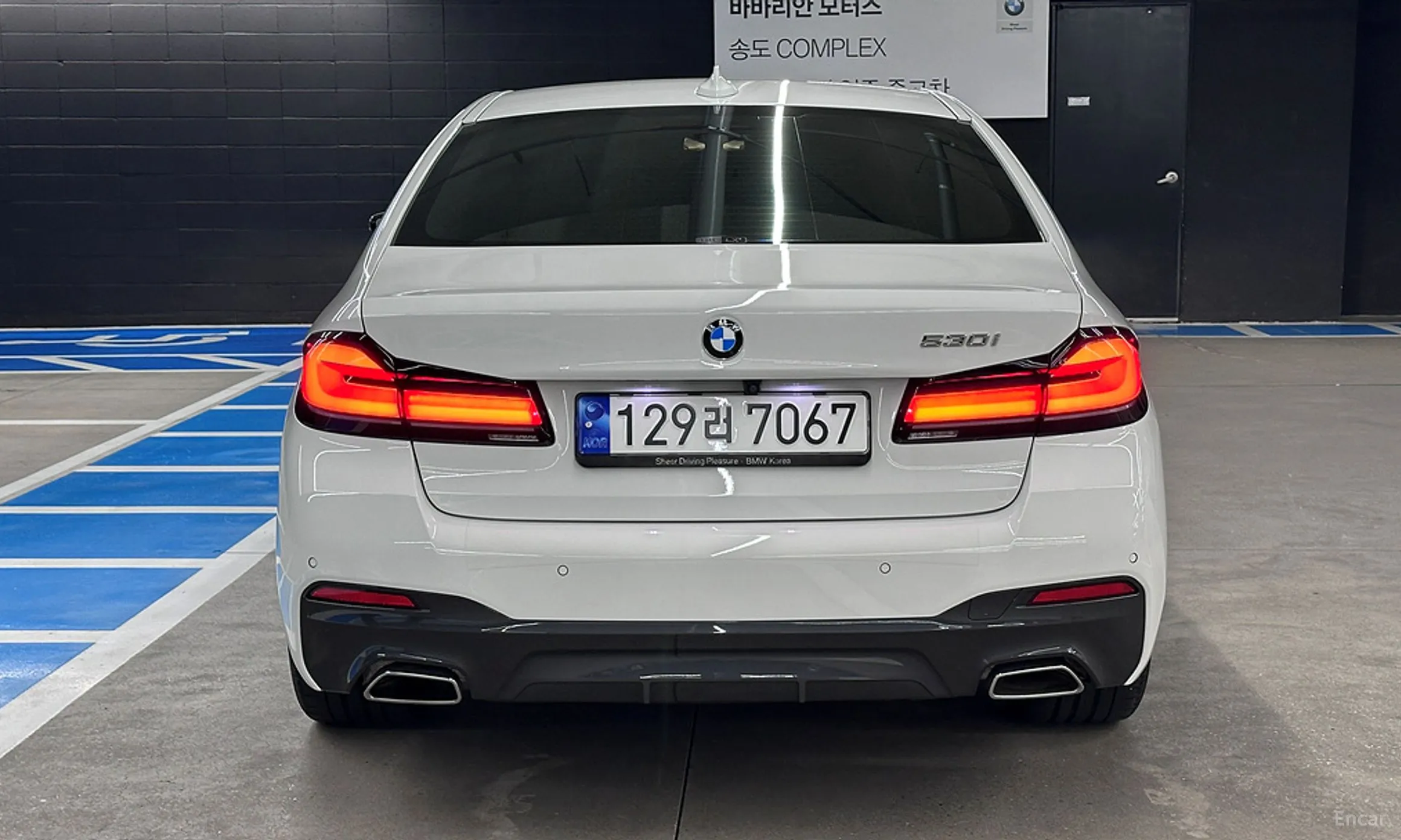 BMW 5 Series (G30) превью 4