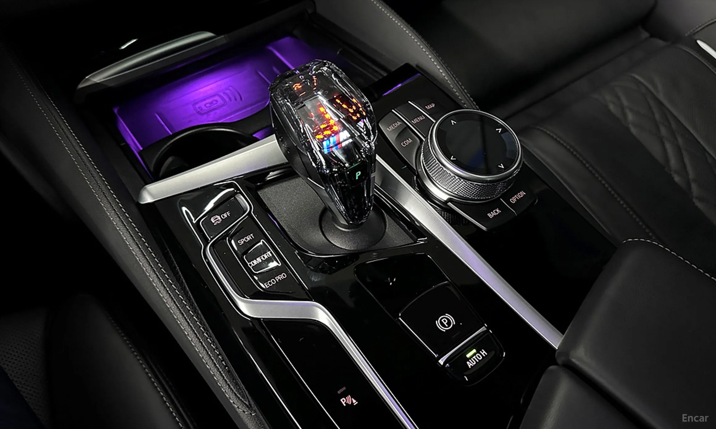BMW 5 Series (G30) превью 9
