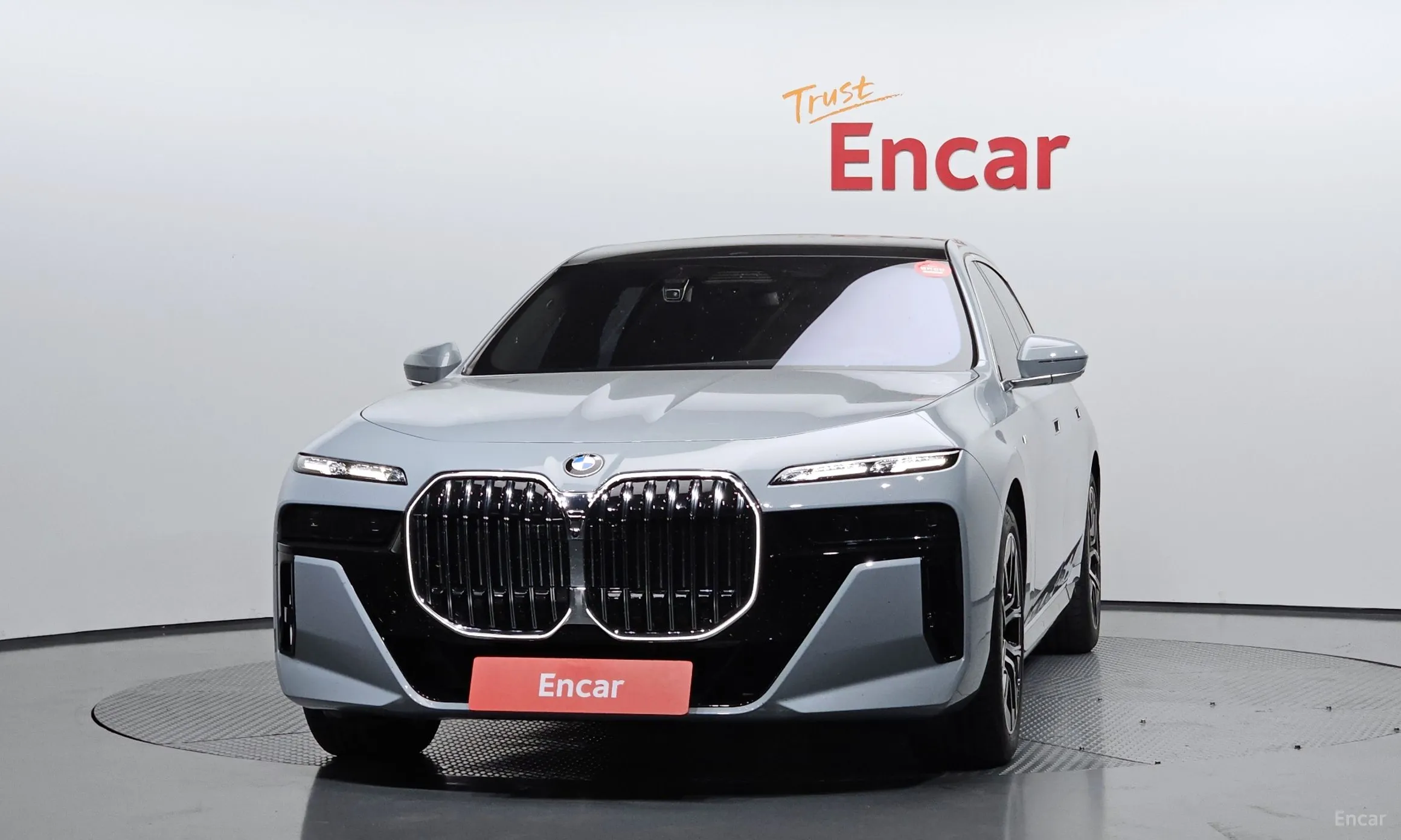 BMW 7 Series (G70) превью 3