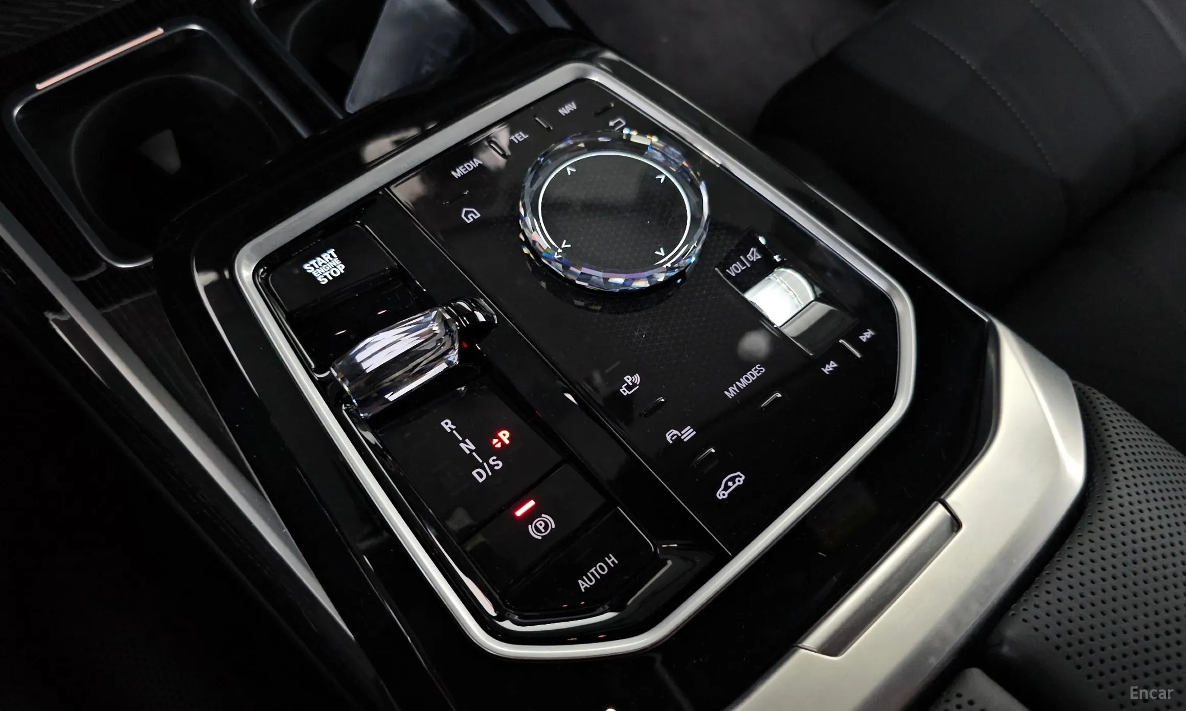 BMW 7 Series (G70) превью 9