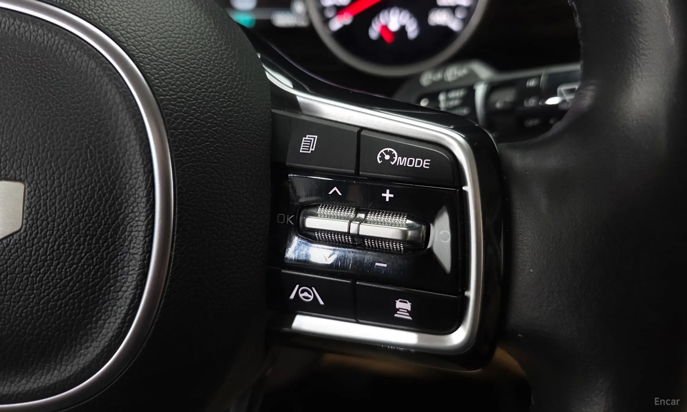 Kia Carnival Gen 4 превью 14