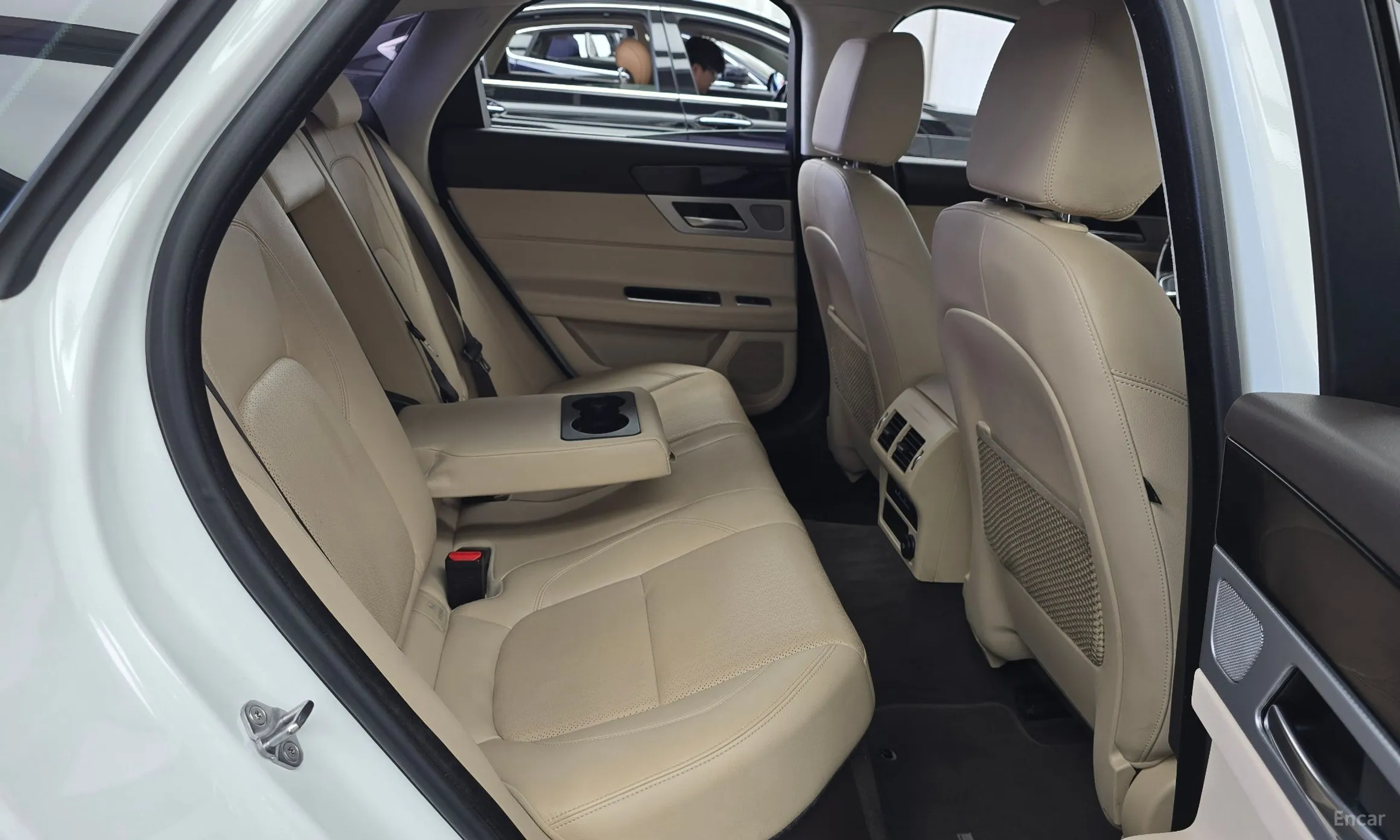 Jaguar XF (x260) превью 11
