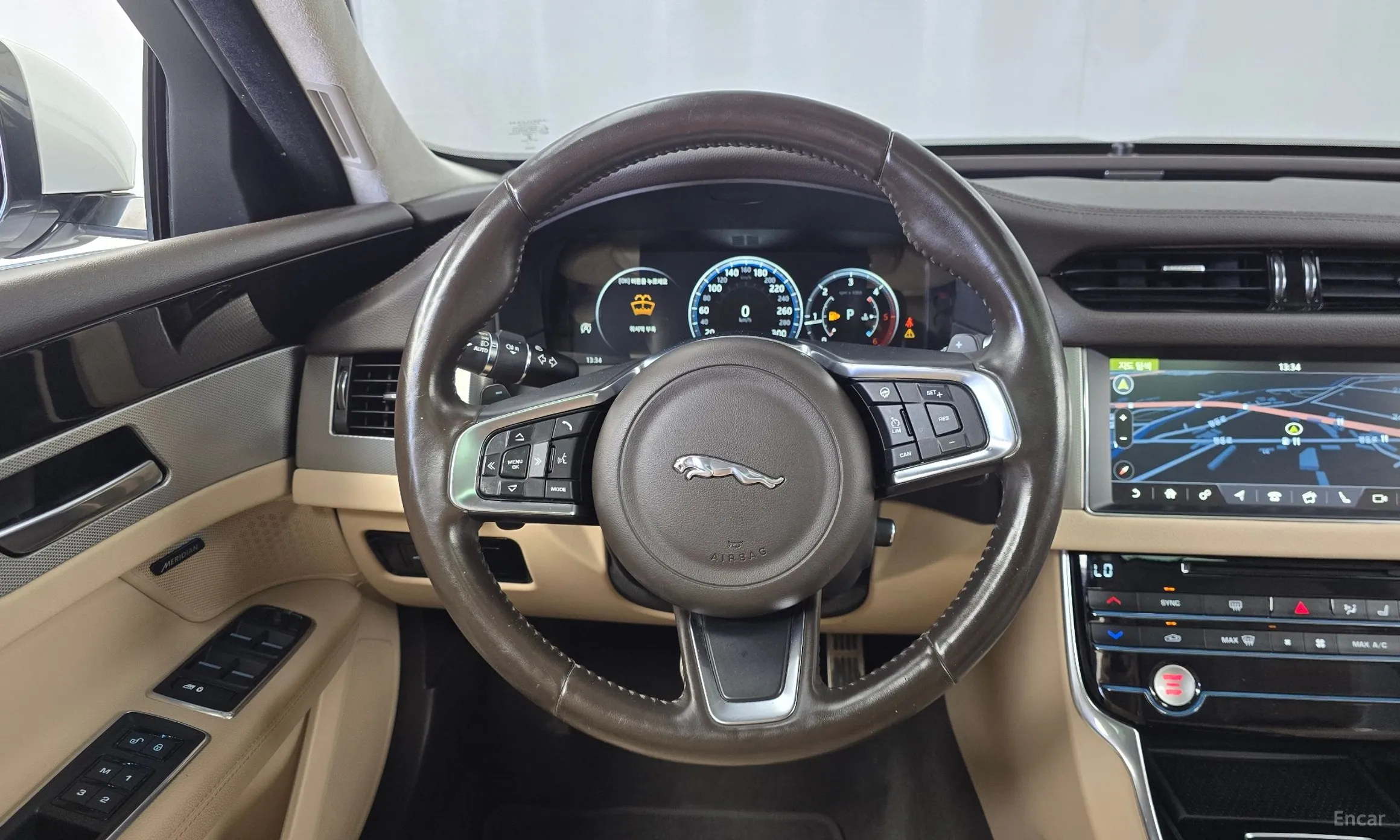 Jaguar XF (x260) превью 13