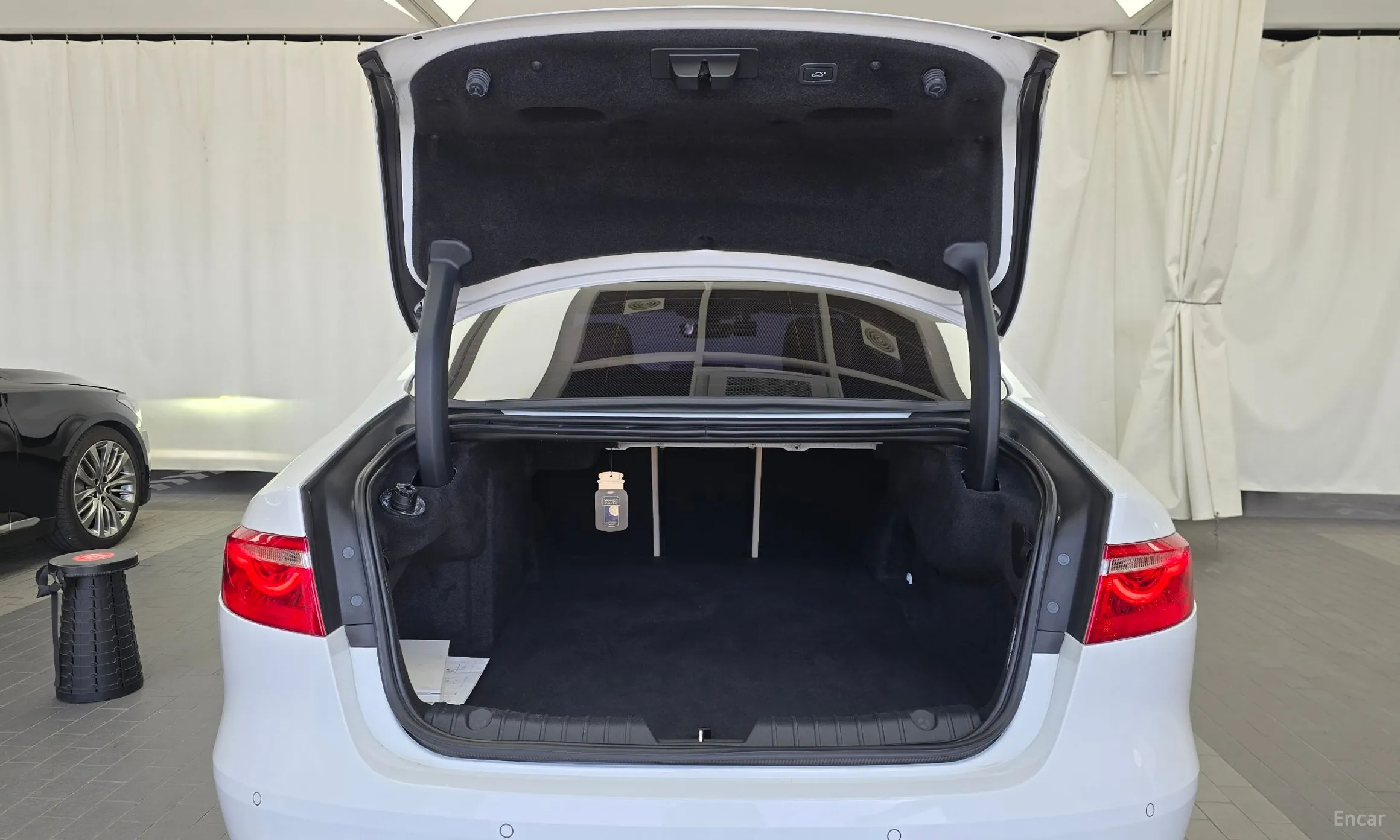 Jaguar XF (x260) превью 17