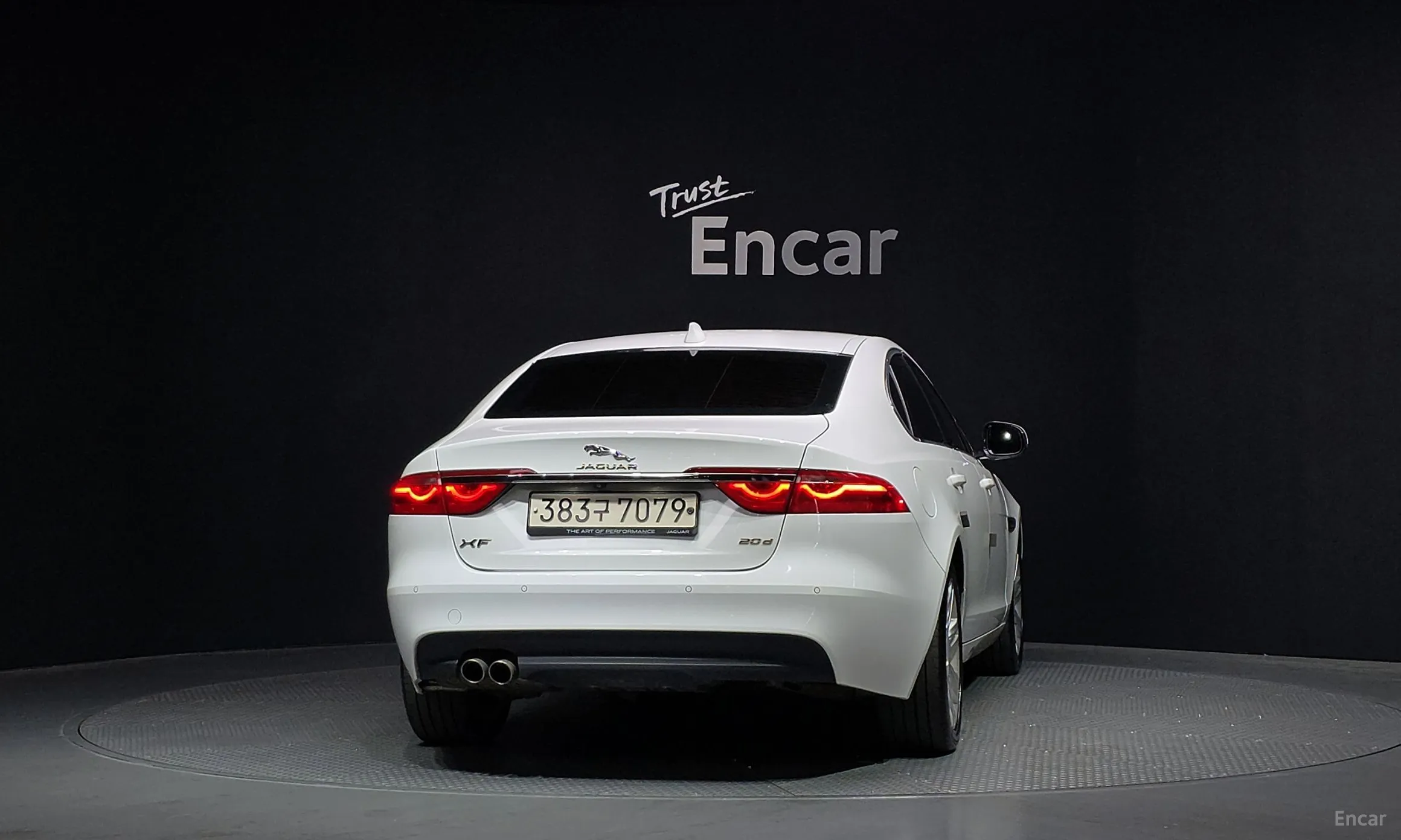 Jaguar XF (x260) превью 4