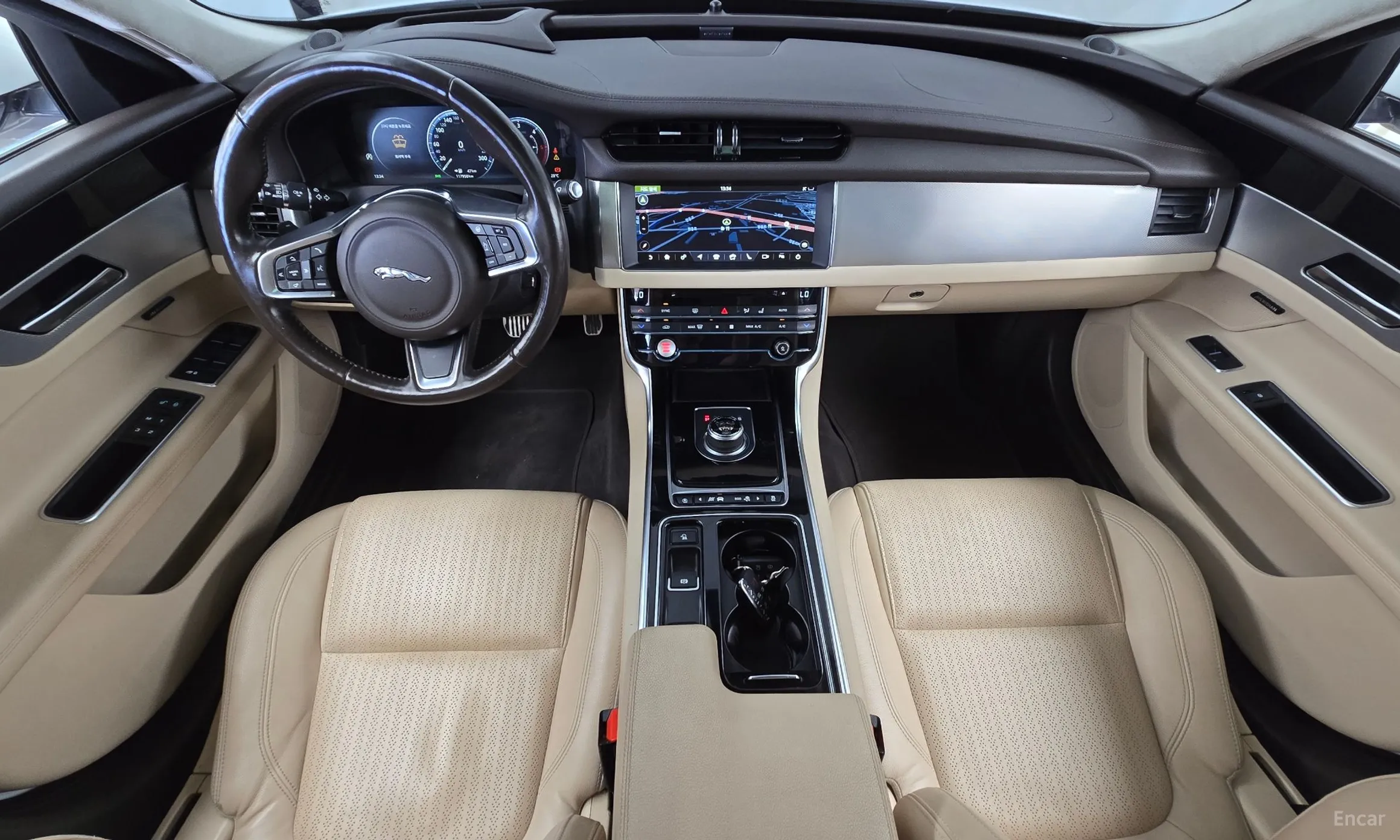 Jaguar XF (x260) превью 7
