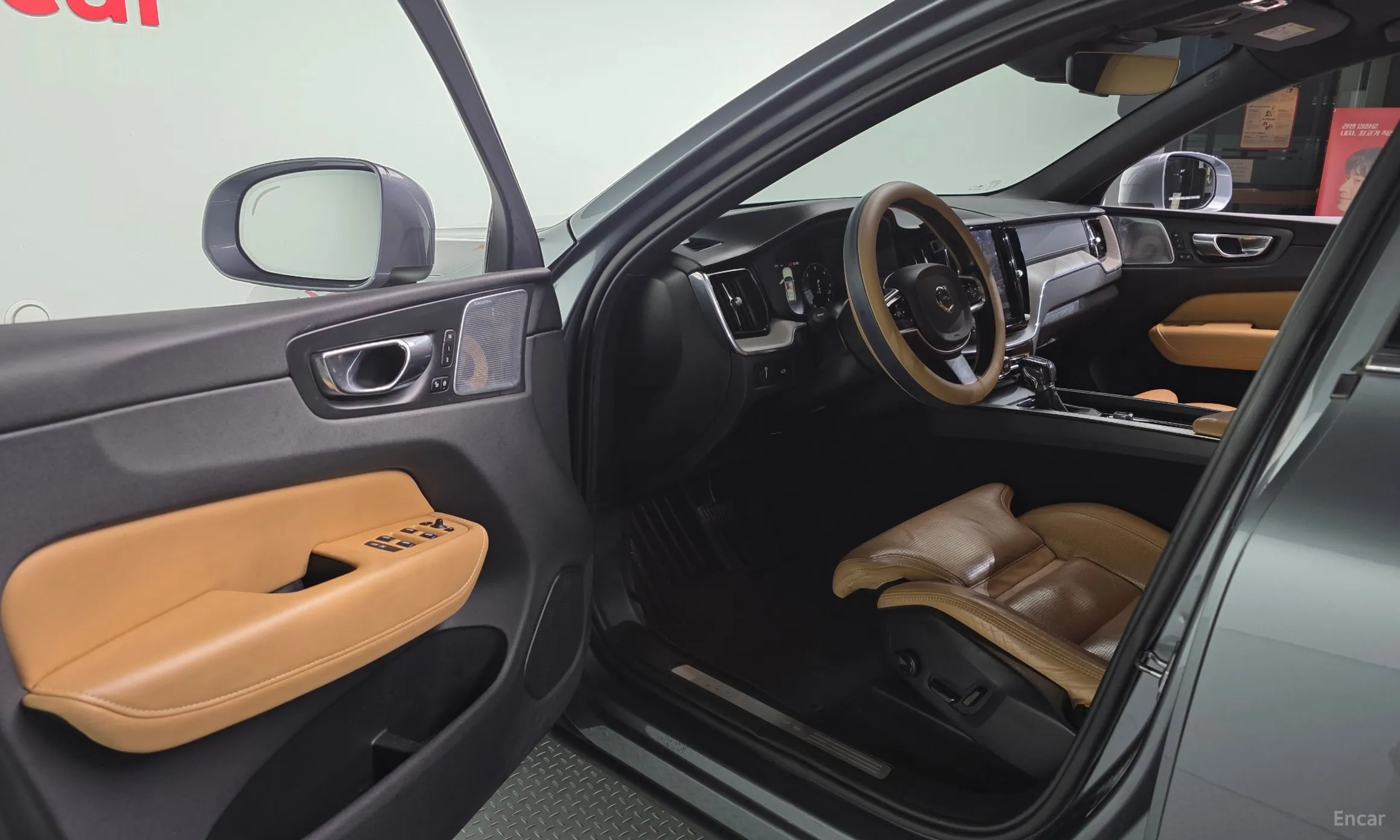 Volvo XC60 Gen 2 превью 10