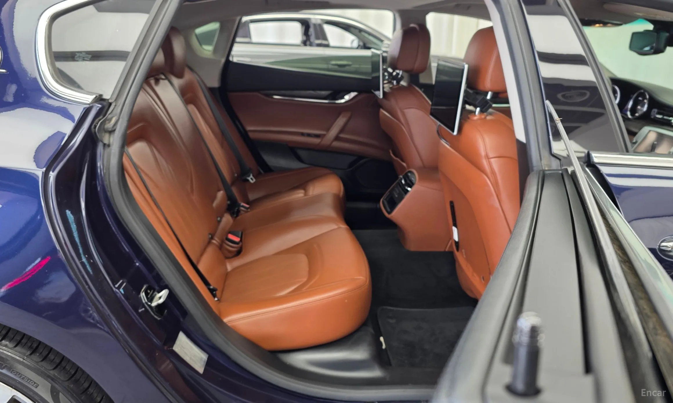 Maserati Quattroporte превью 12
