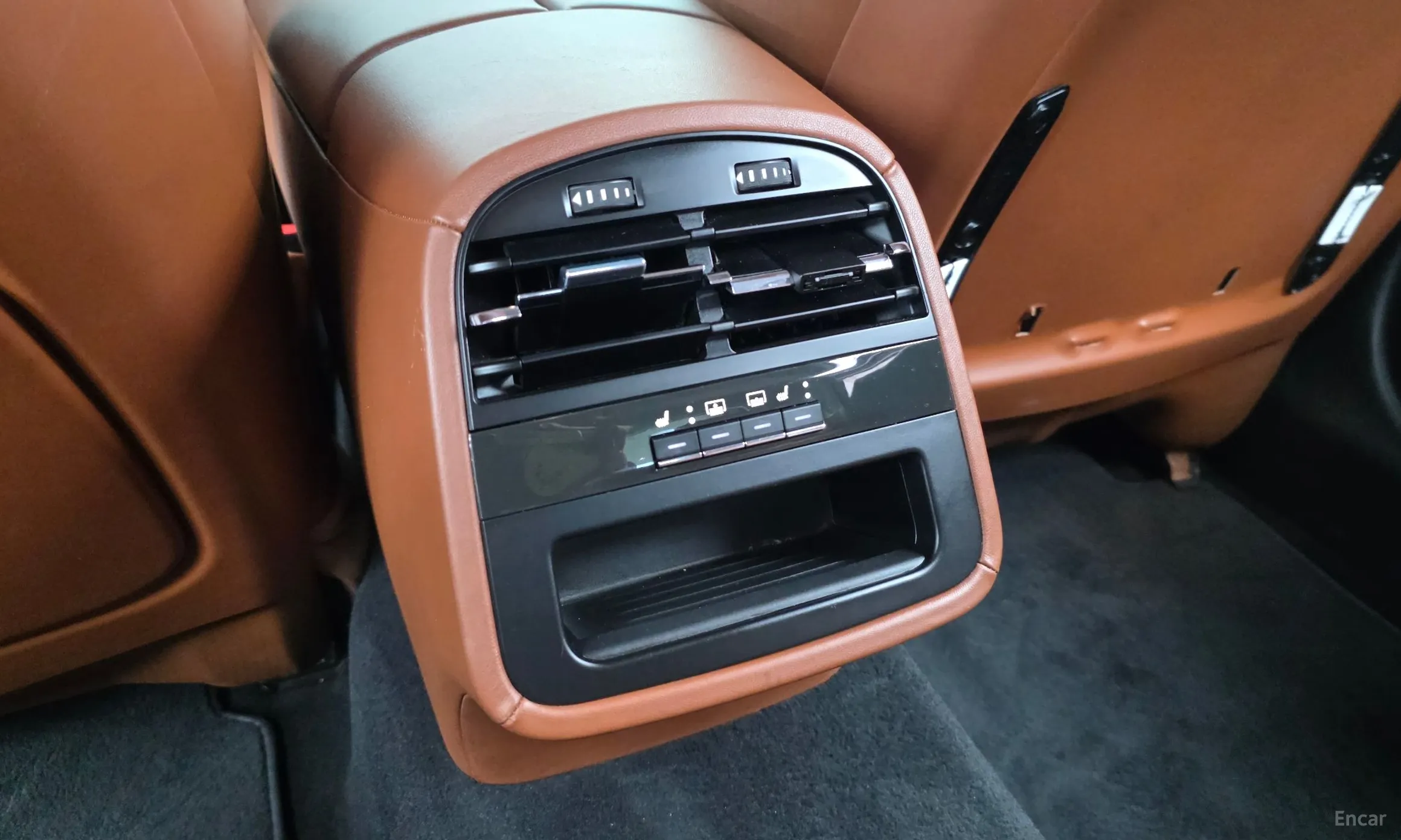 Maserati Quattroporte превью 19