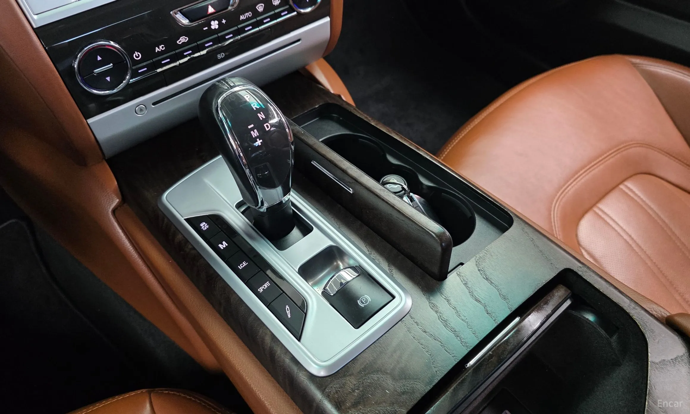 Maserati Quattroporte превью 9