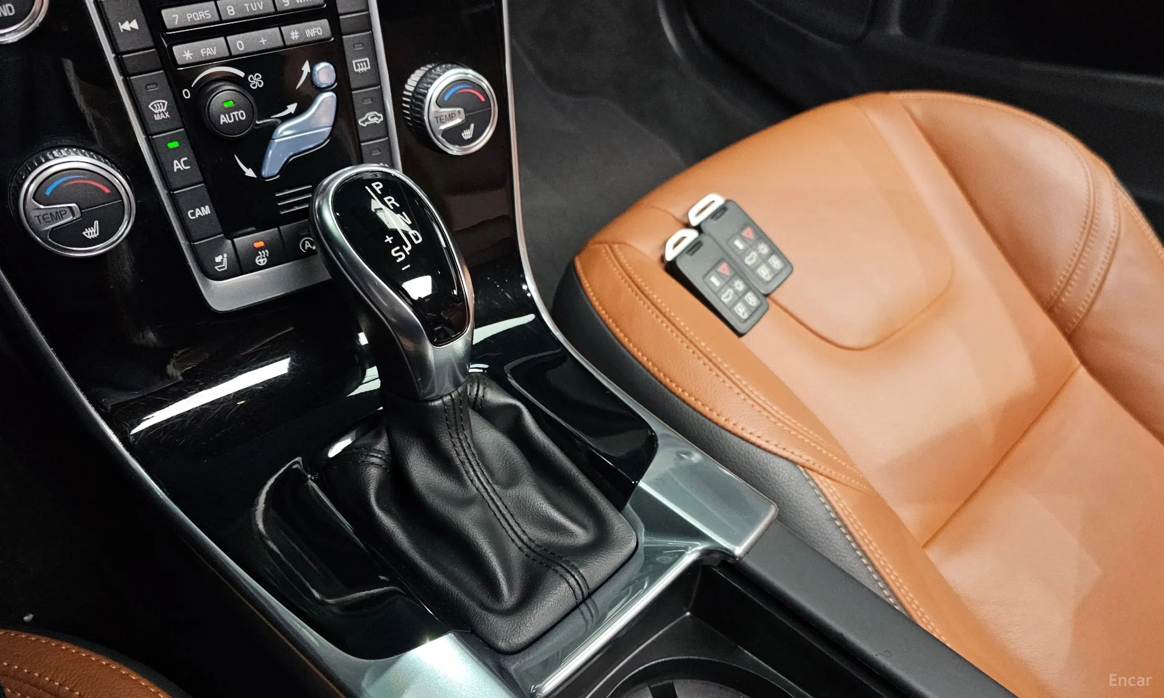 Volvo S60 превью 9