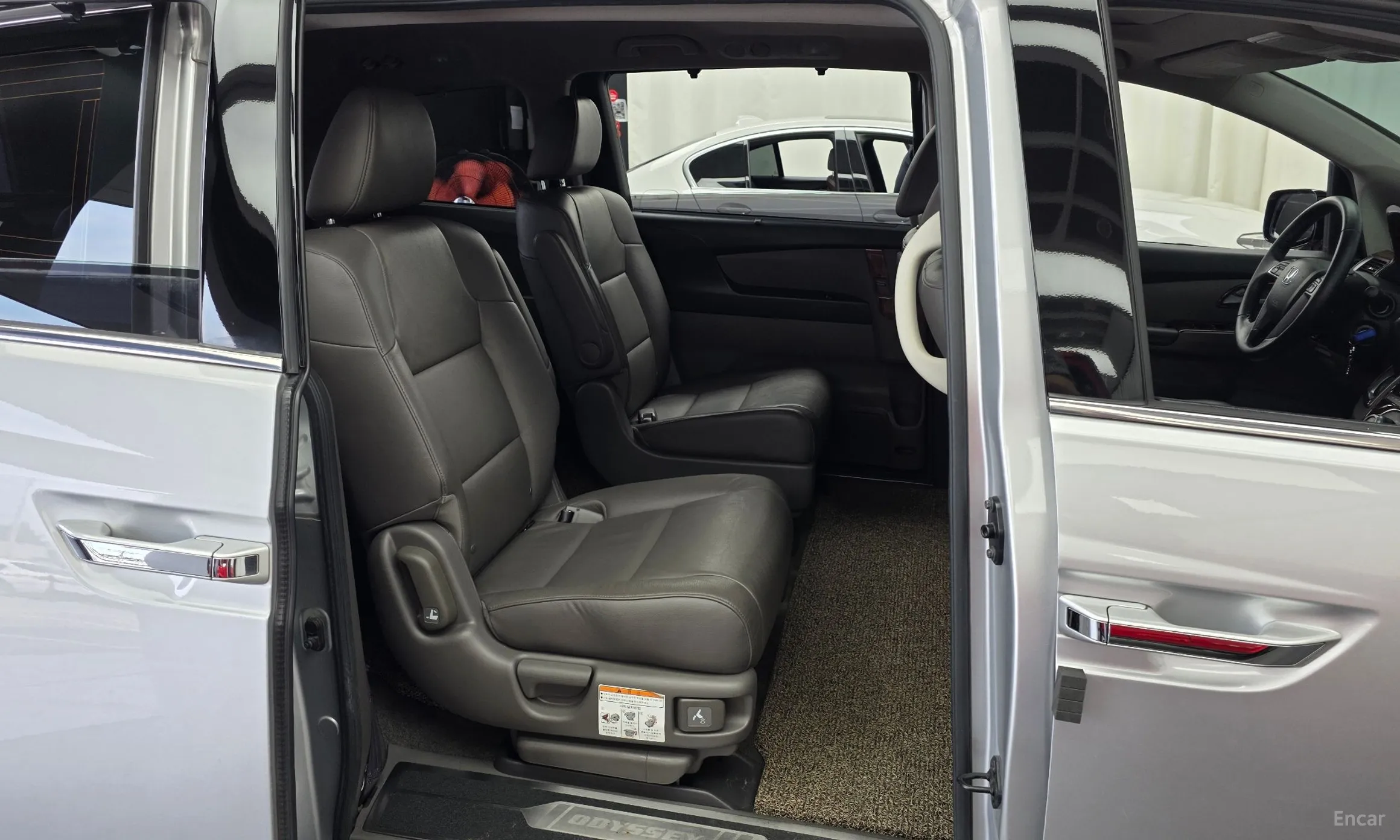 Honda Odyssey превью 12