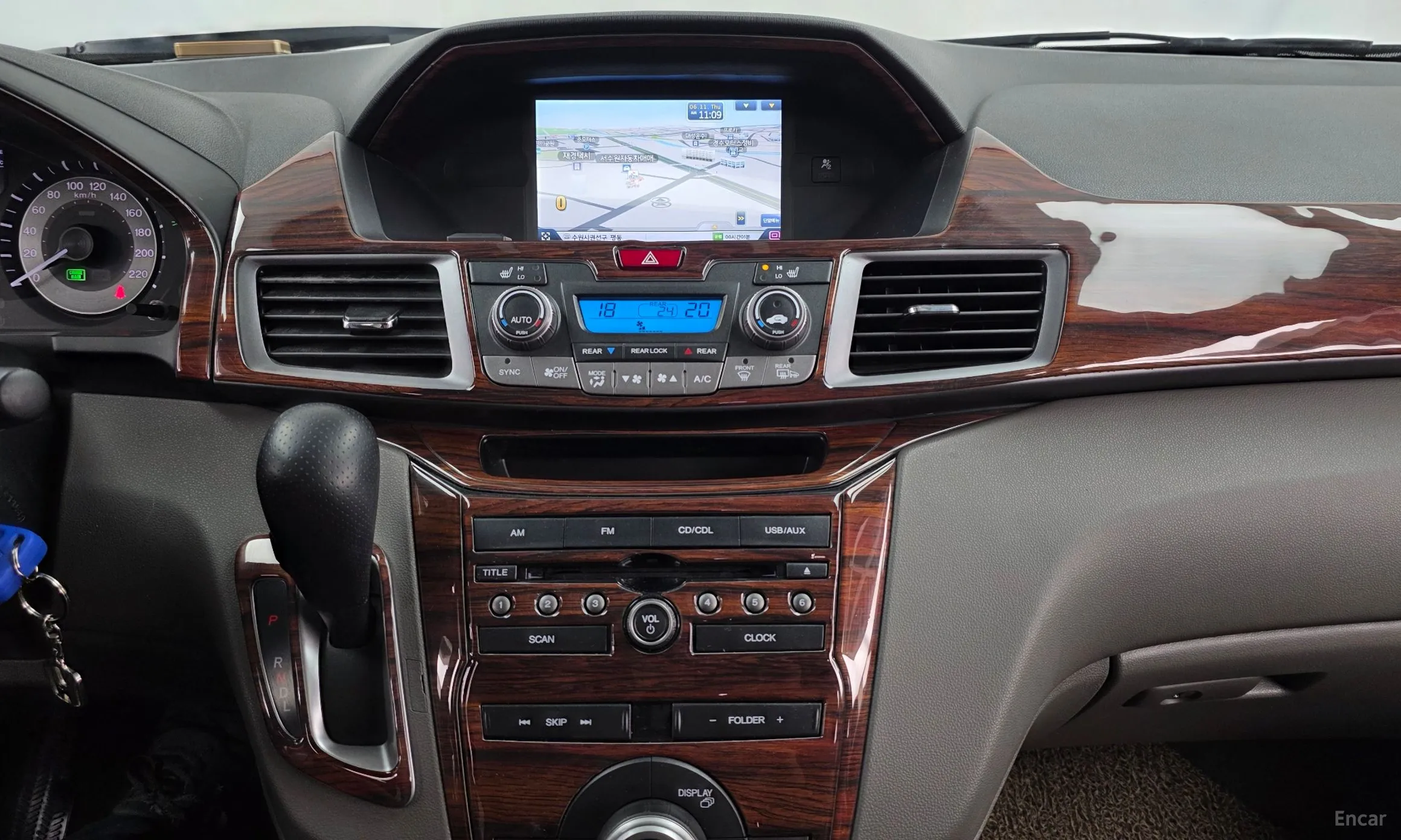 Honda Odyssey превью 14