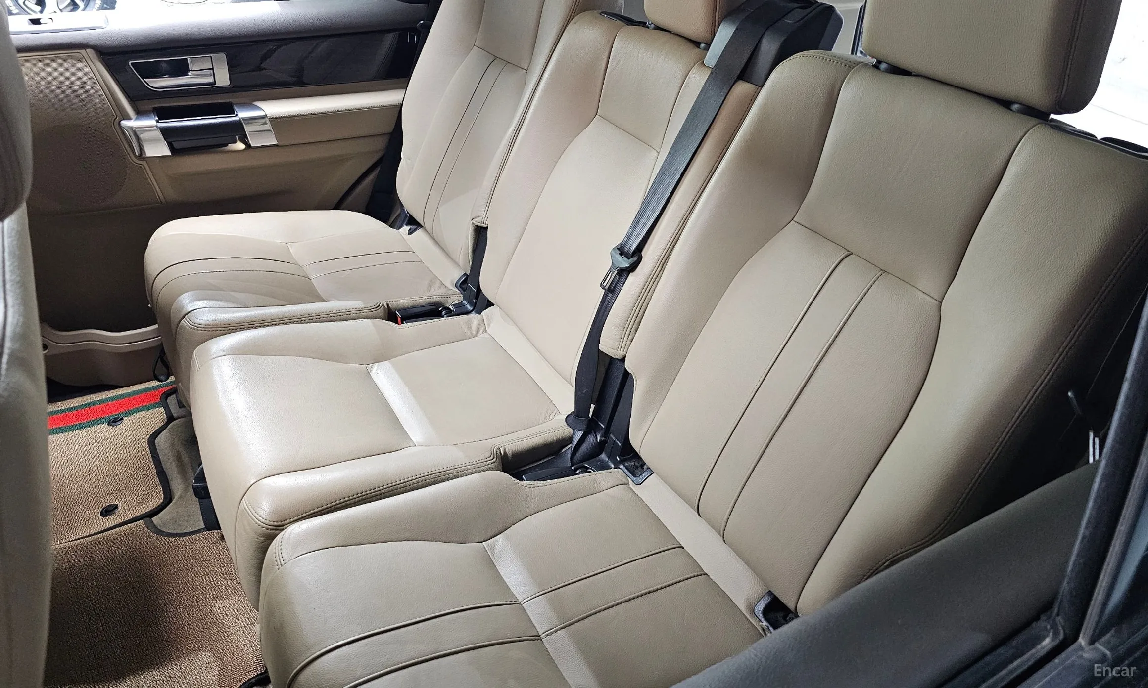 Land Rover Discovery 4 превью 14