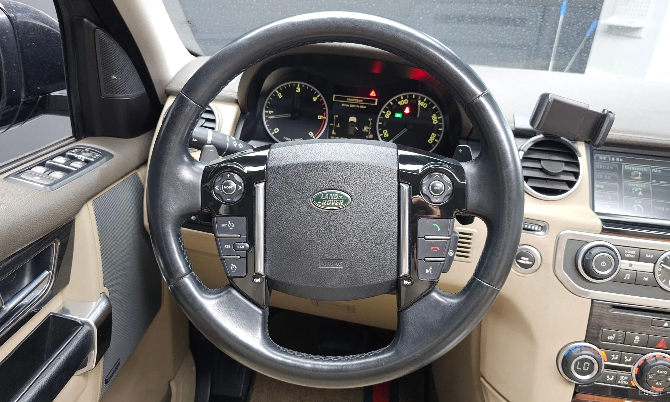 Land Rover Discovery 4 превью 15