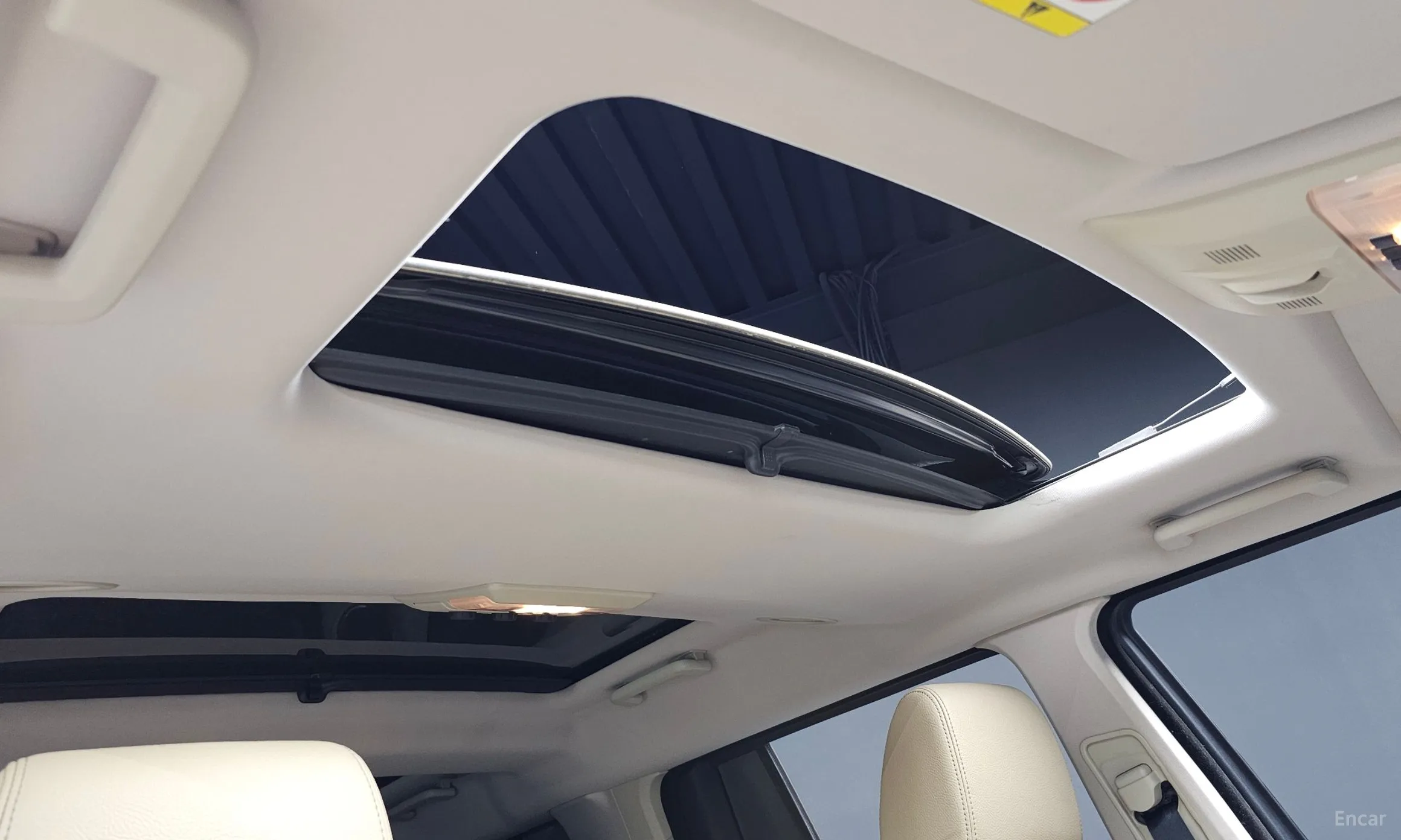 Land Rover Discovery 4 превью 19