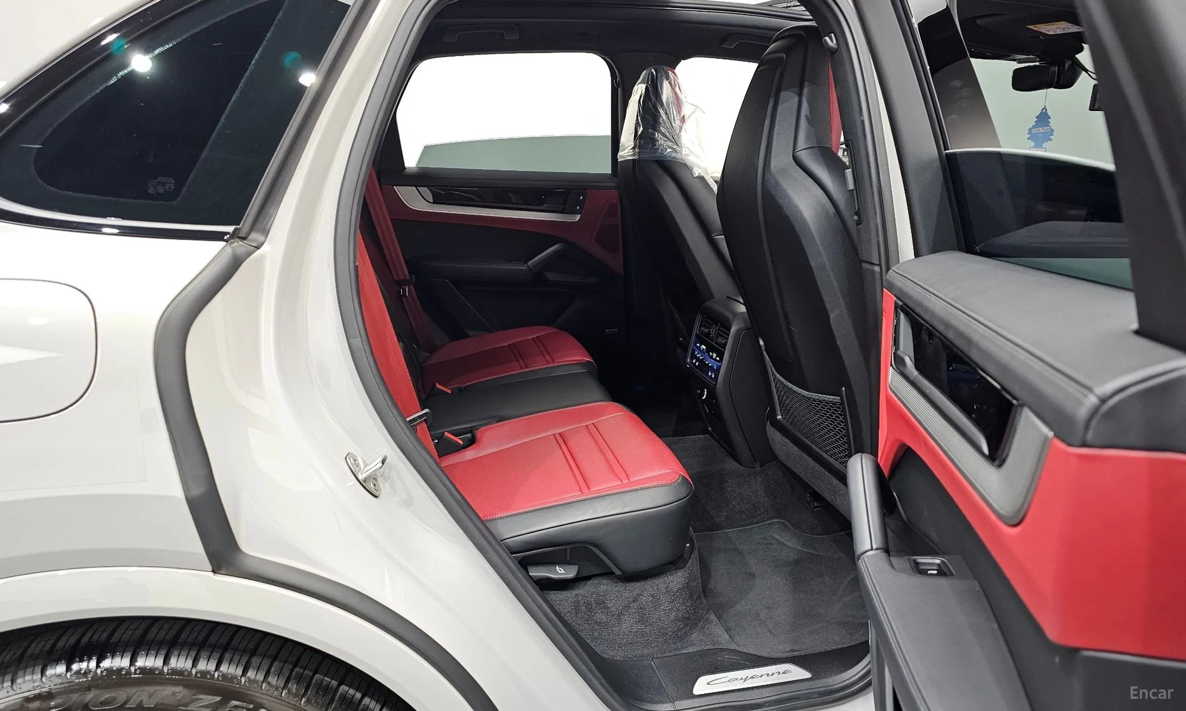 Porsche Cayenne (PO536) превью 11