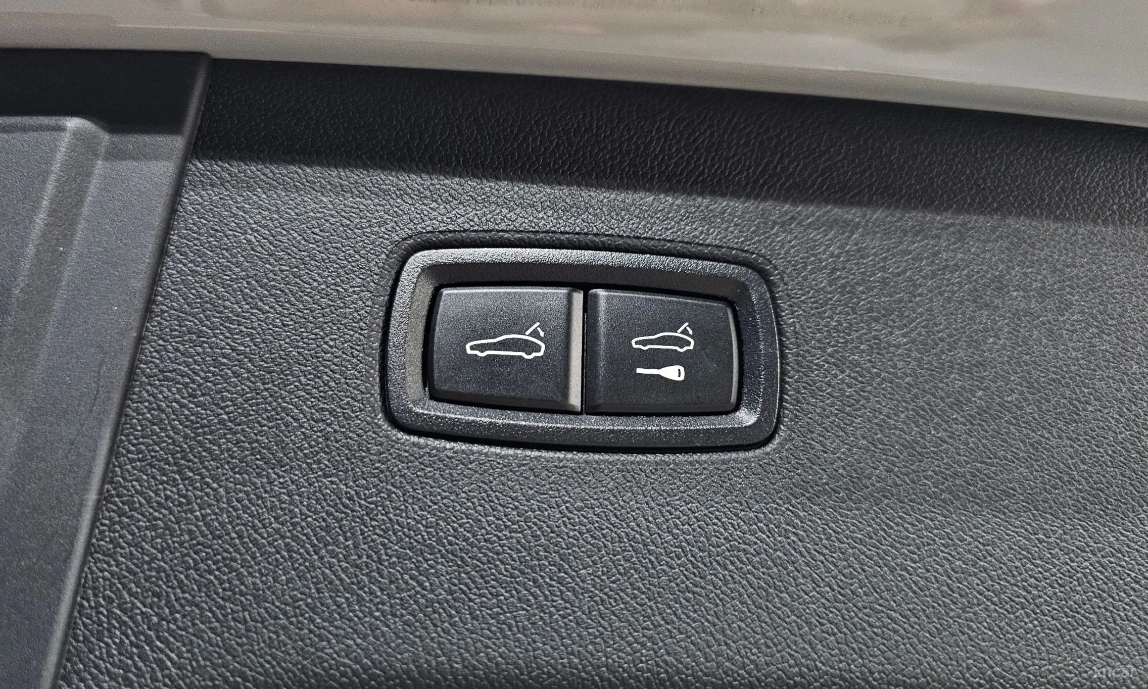 Porsche Cayenne (PO536) превью 17