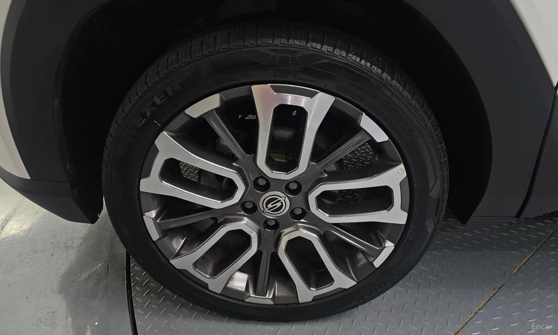 KG Mobility (SsangYong) Torres превью 5