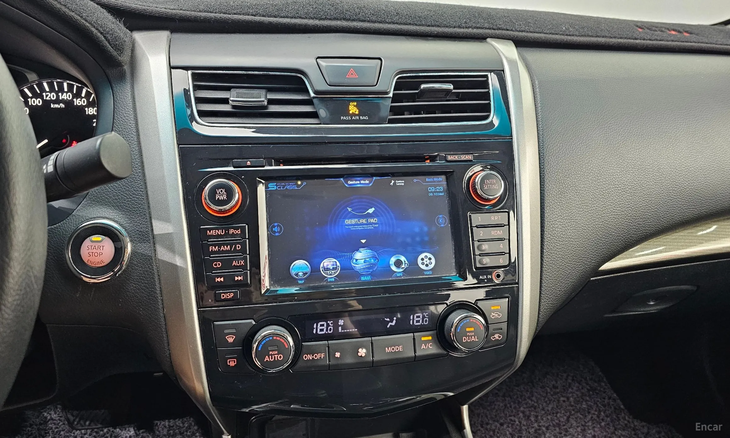 Nissan Altima превью 14