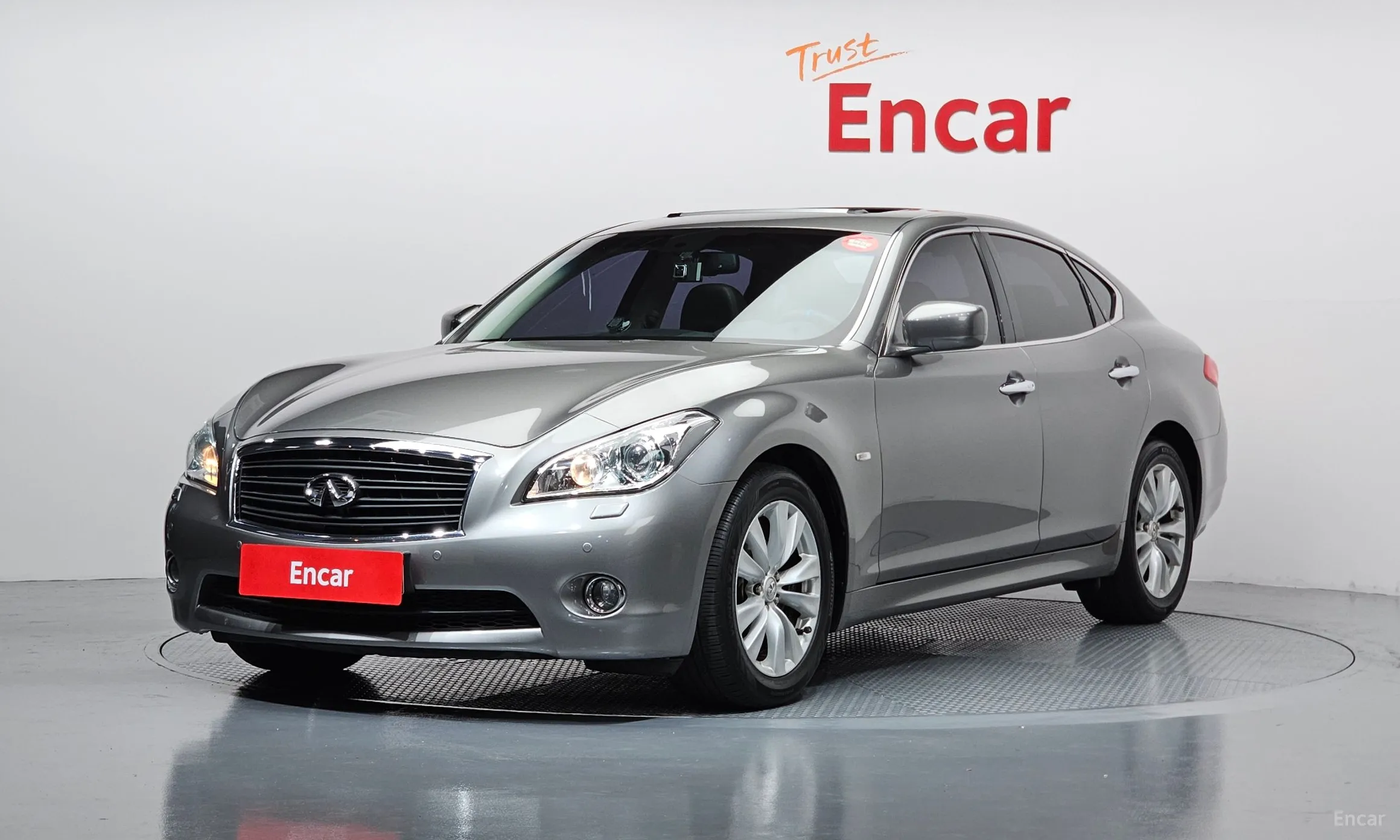 Infiniti M37