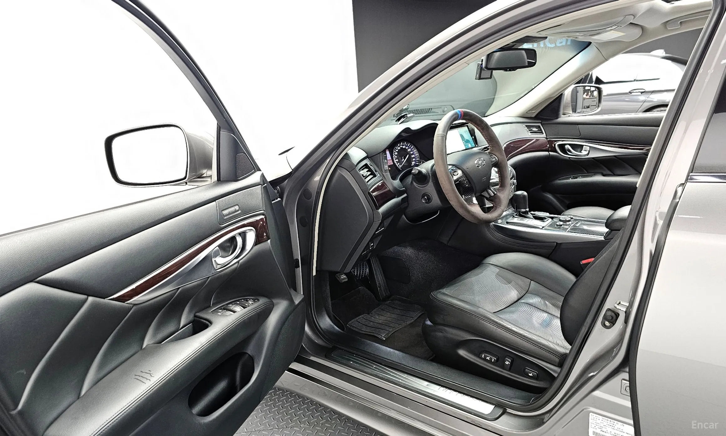 Infiniti M37 превью 10