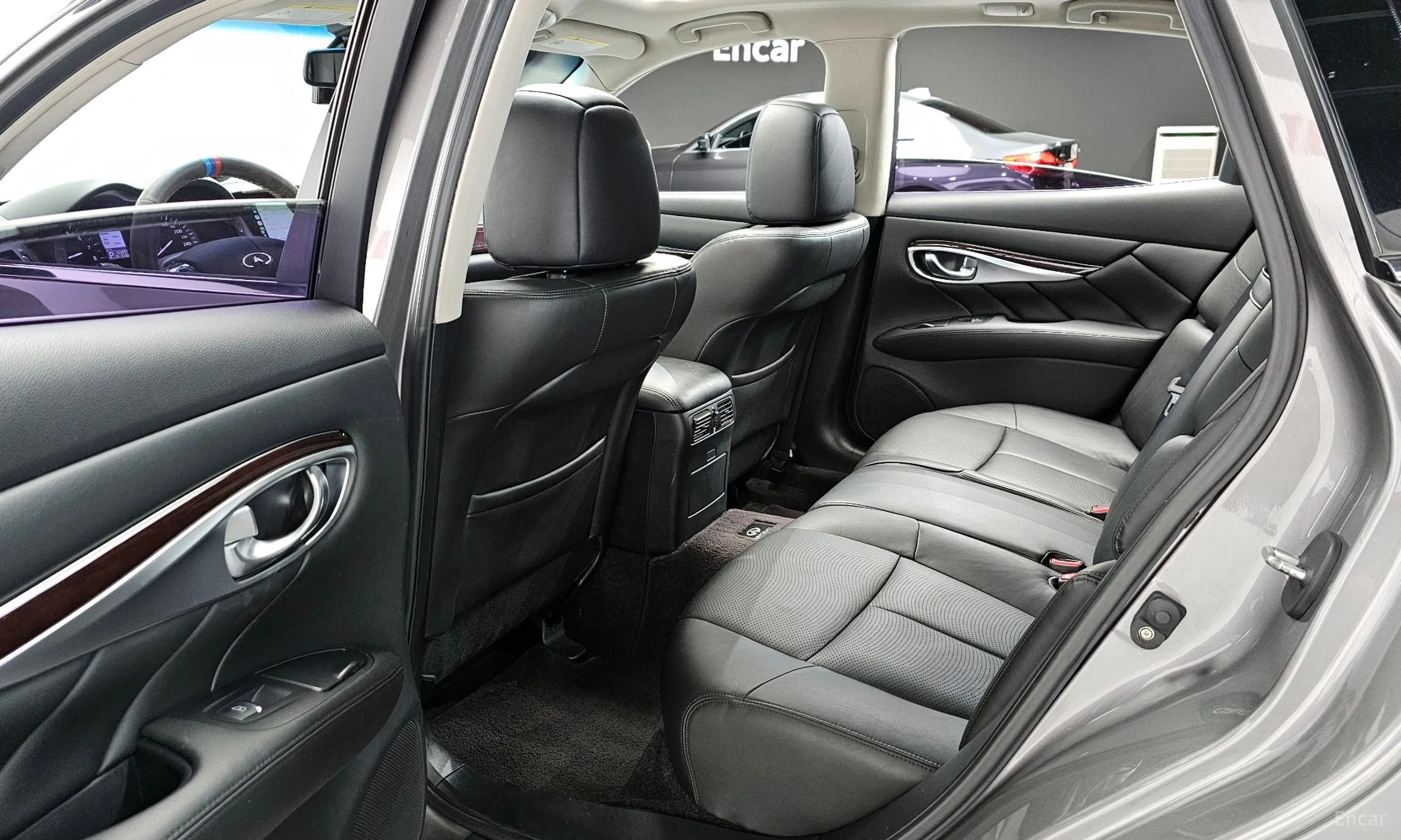 Infiniti M37 превью 11