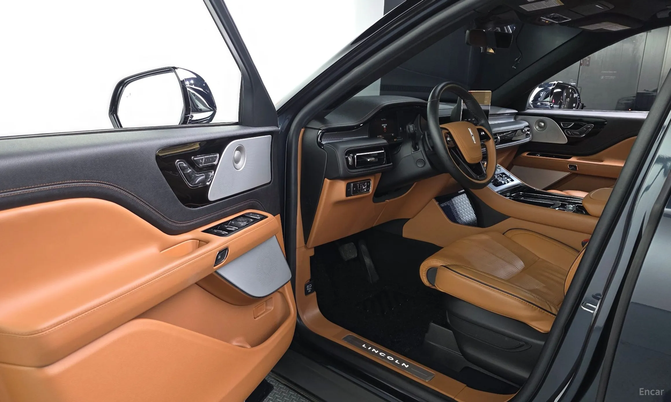 Lincoln Aviator 2nd Generation превью 10