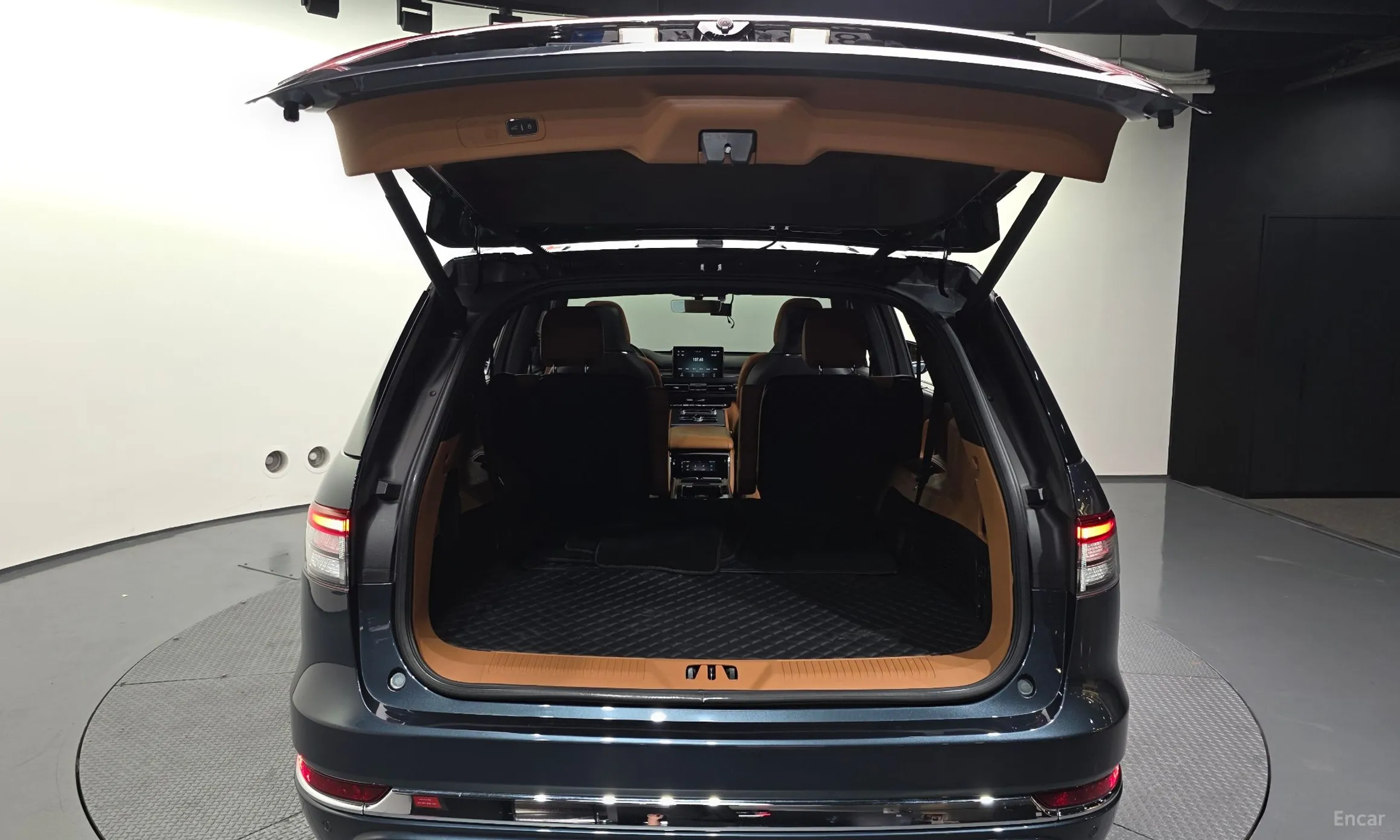 Lincoln Aviator 2nd Generation превью 20