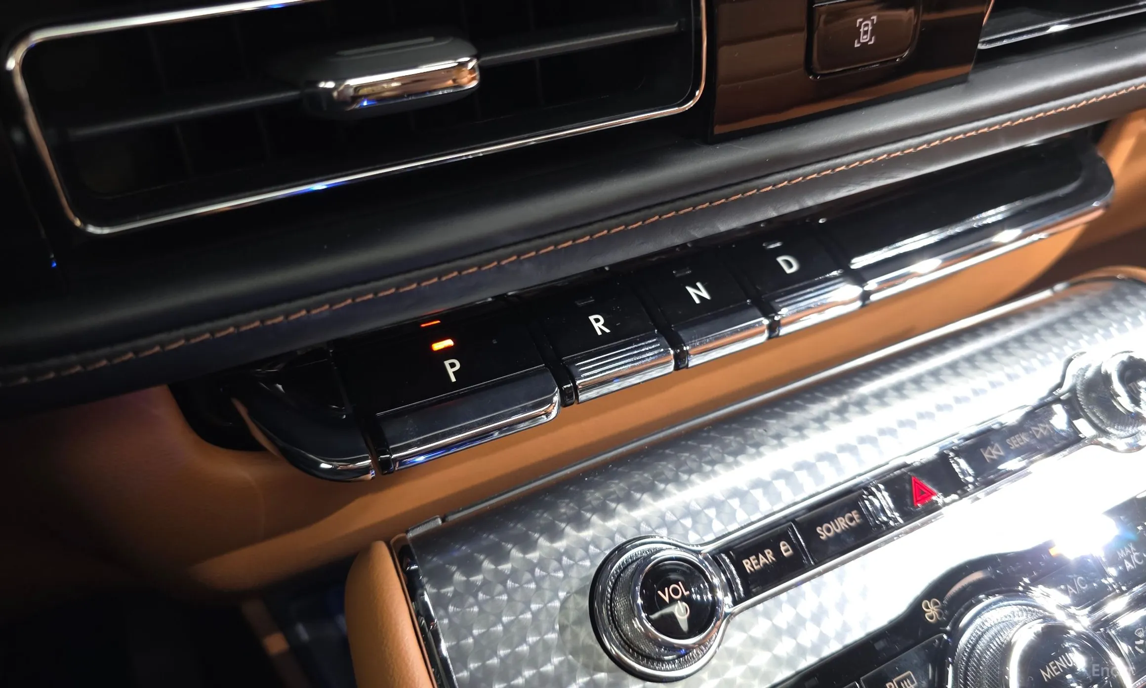 Lincoln Aviator 2nd Generation превью 9