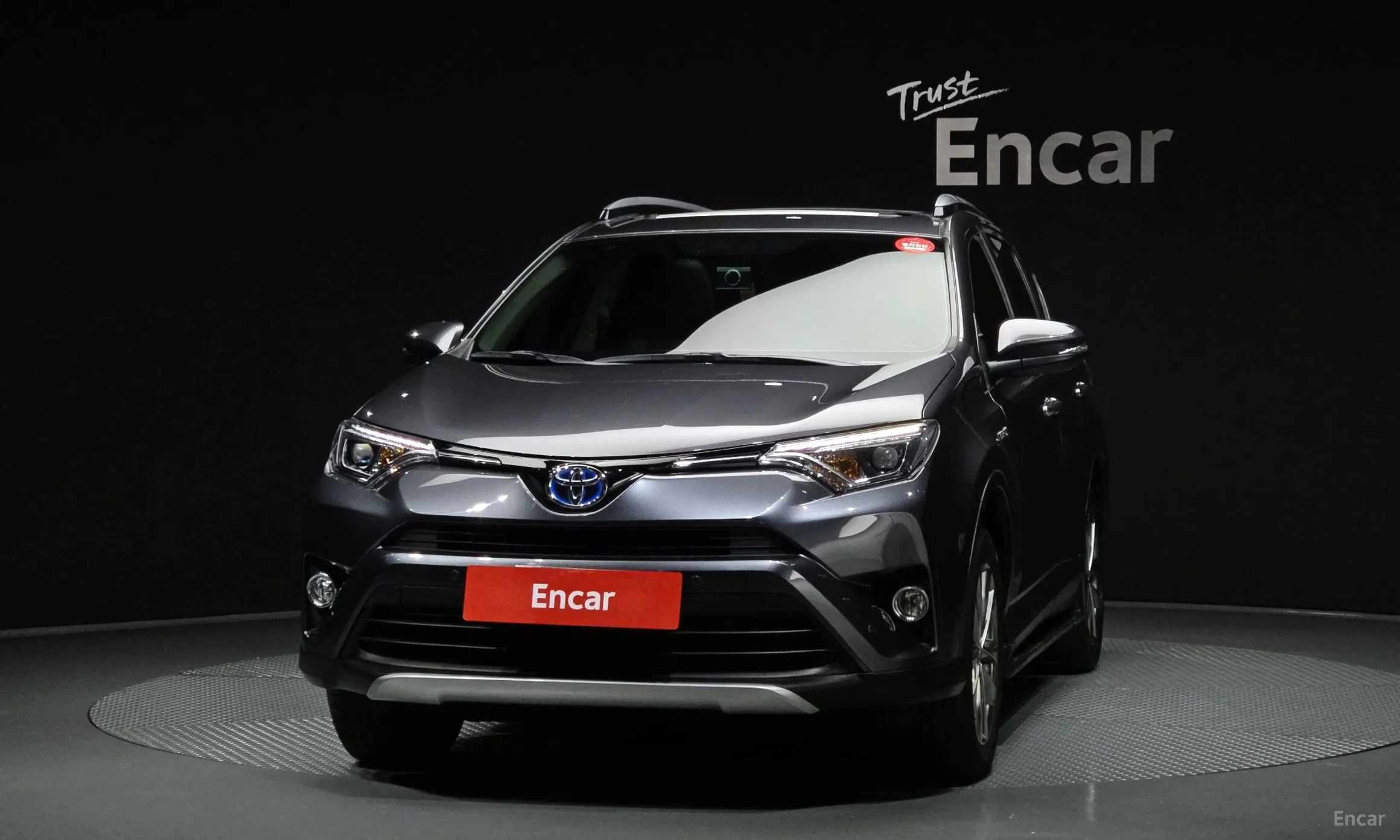 Toyota RAV4 превью 3