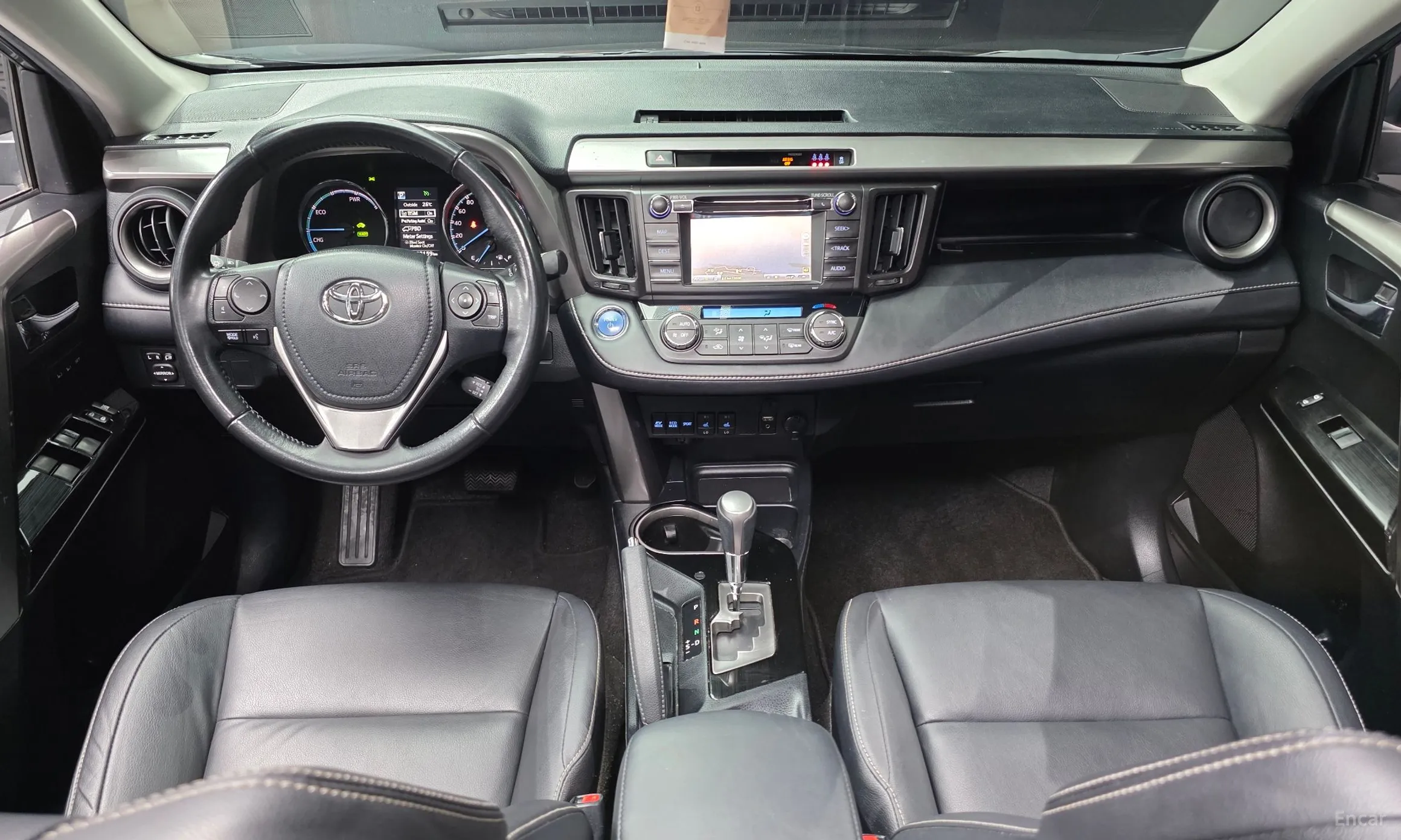 Toyota RAV4 превью 7