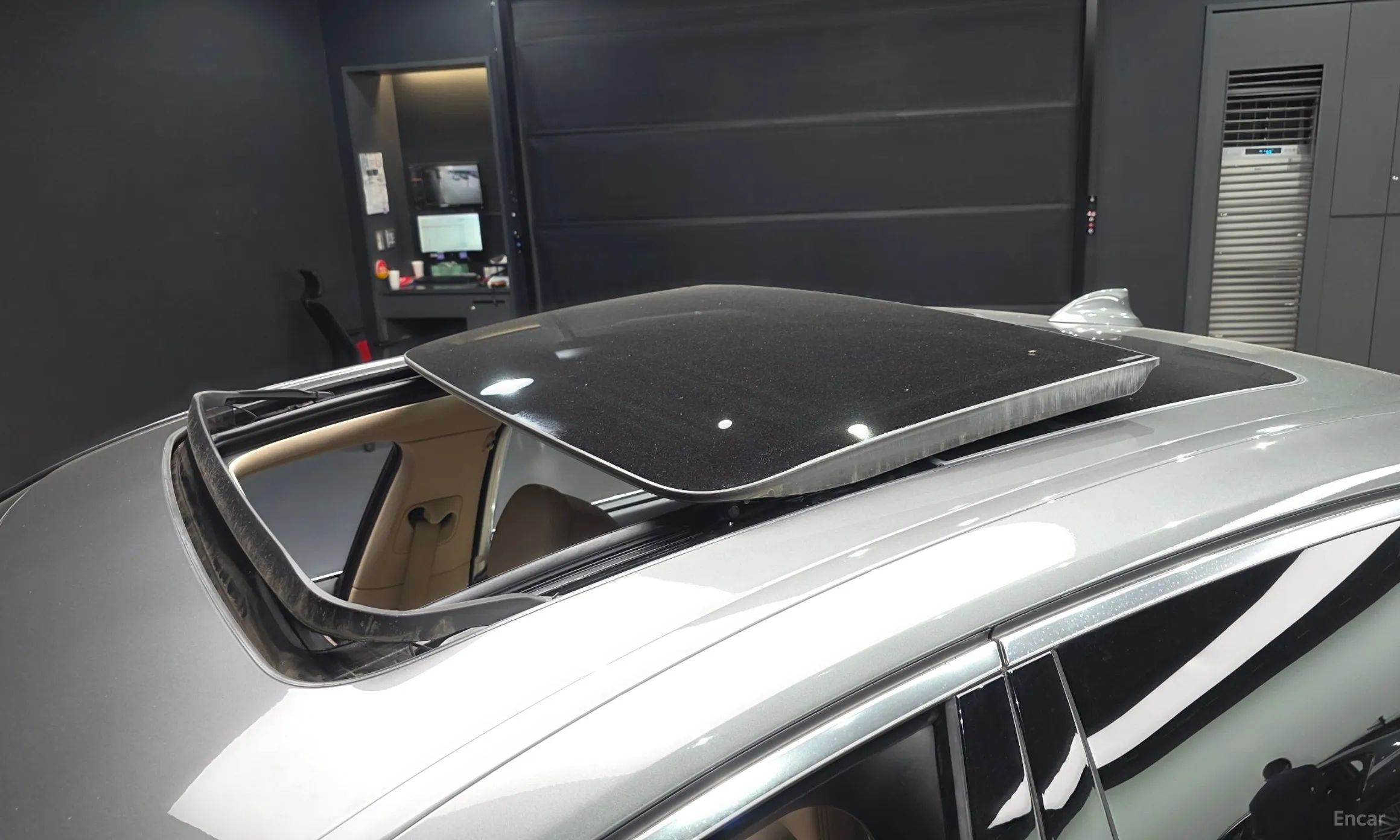 BMW 7 Series (G11) превью 19