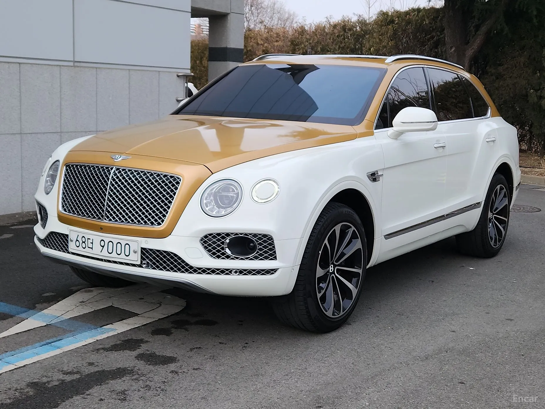 Bentley Bentayga превью 5