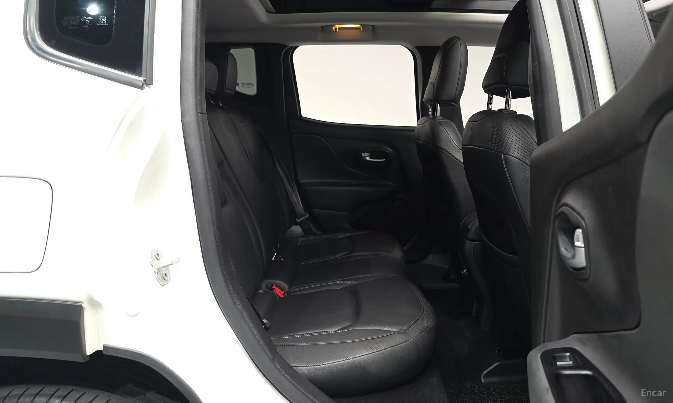 Jeep Renegade превью 11