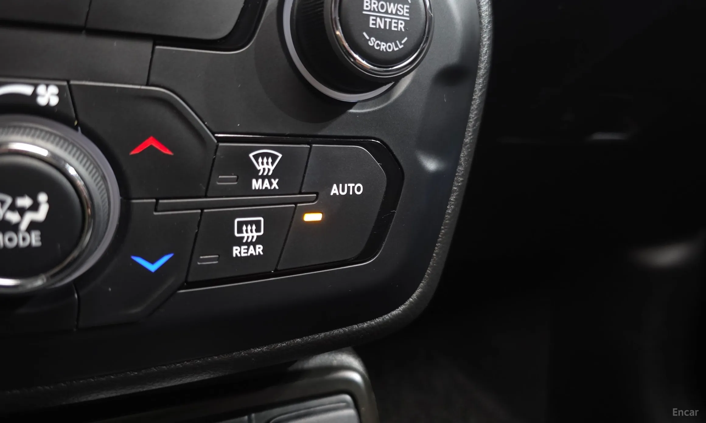 Jeep Renegade превью 17