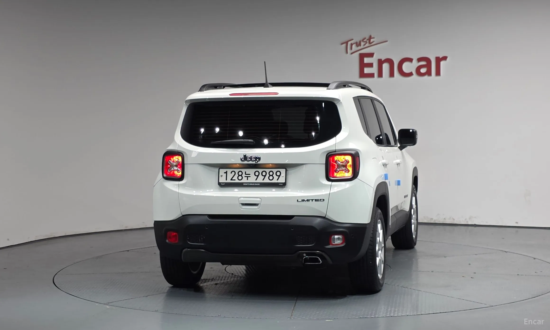 Jeep Renegade превью 4