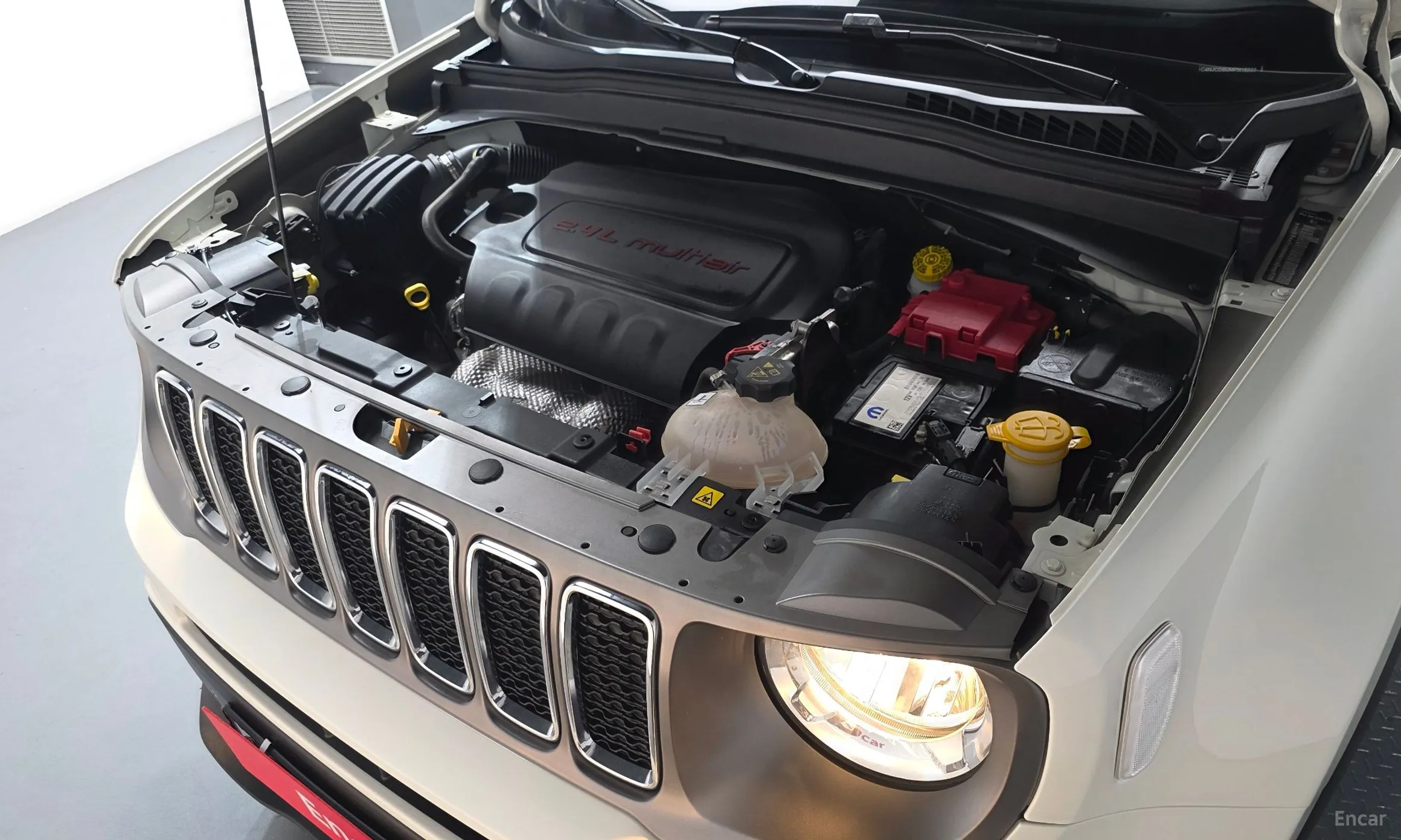 Jeep Renegade превью 6