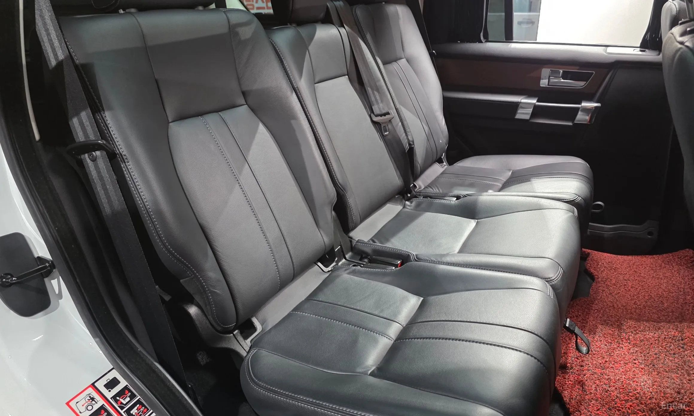 Land Rover Discovery 4 превью 11